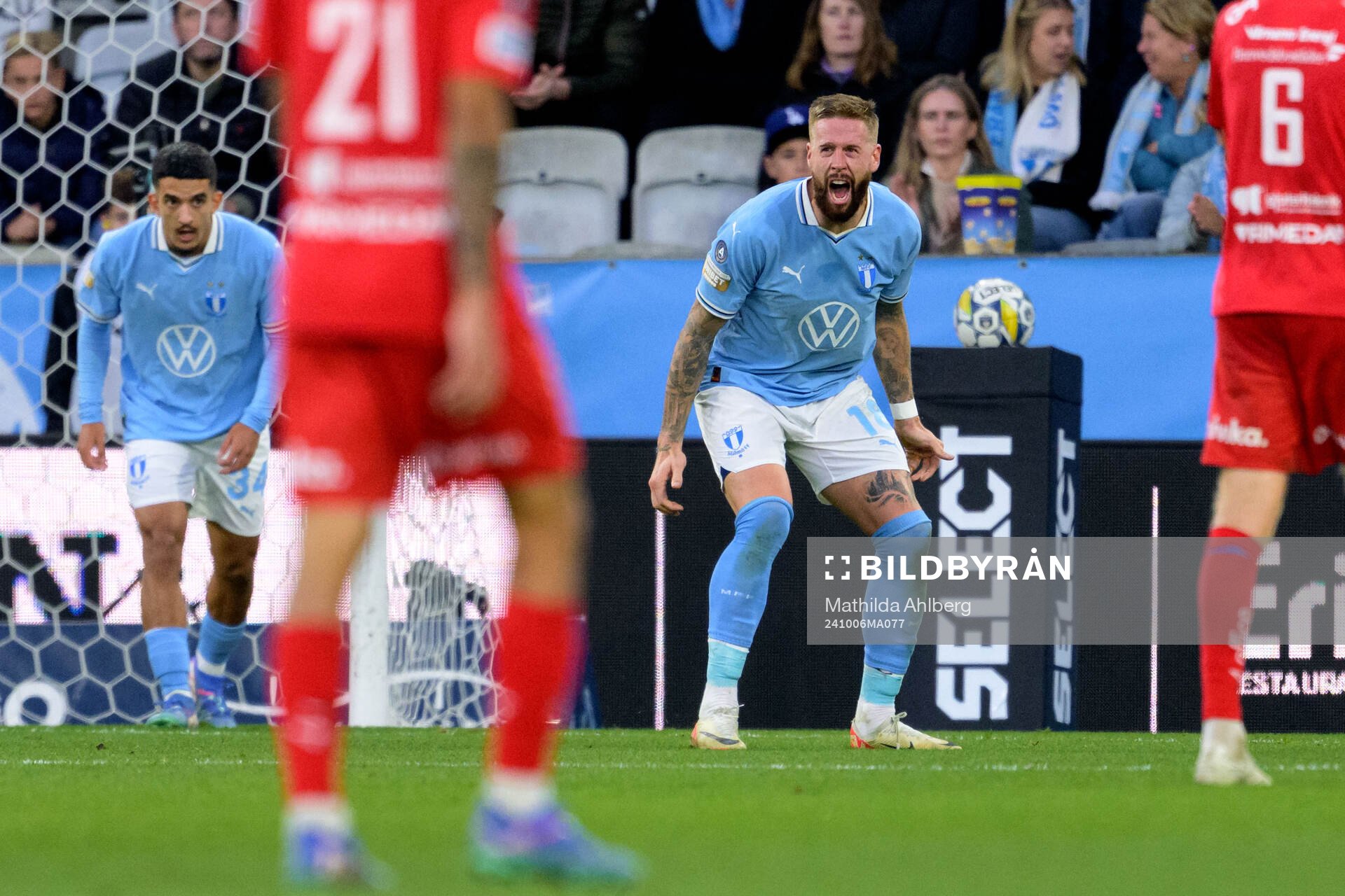 Malmö FFs Pontus Jansson reagerar