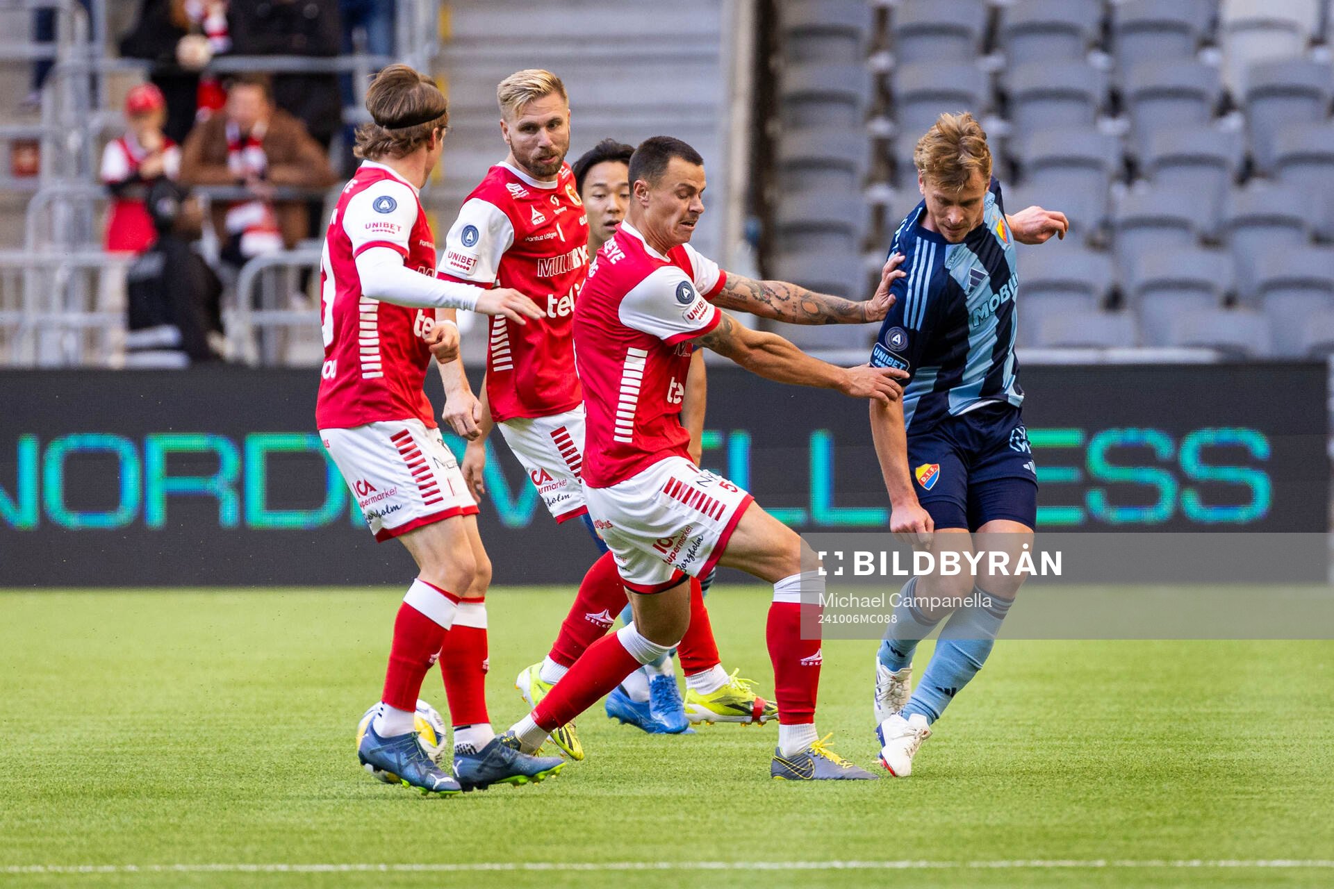 Kalmars Melker Hallberg och Djurgårdens Rasmus Schuller