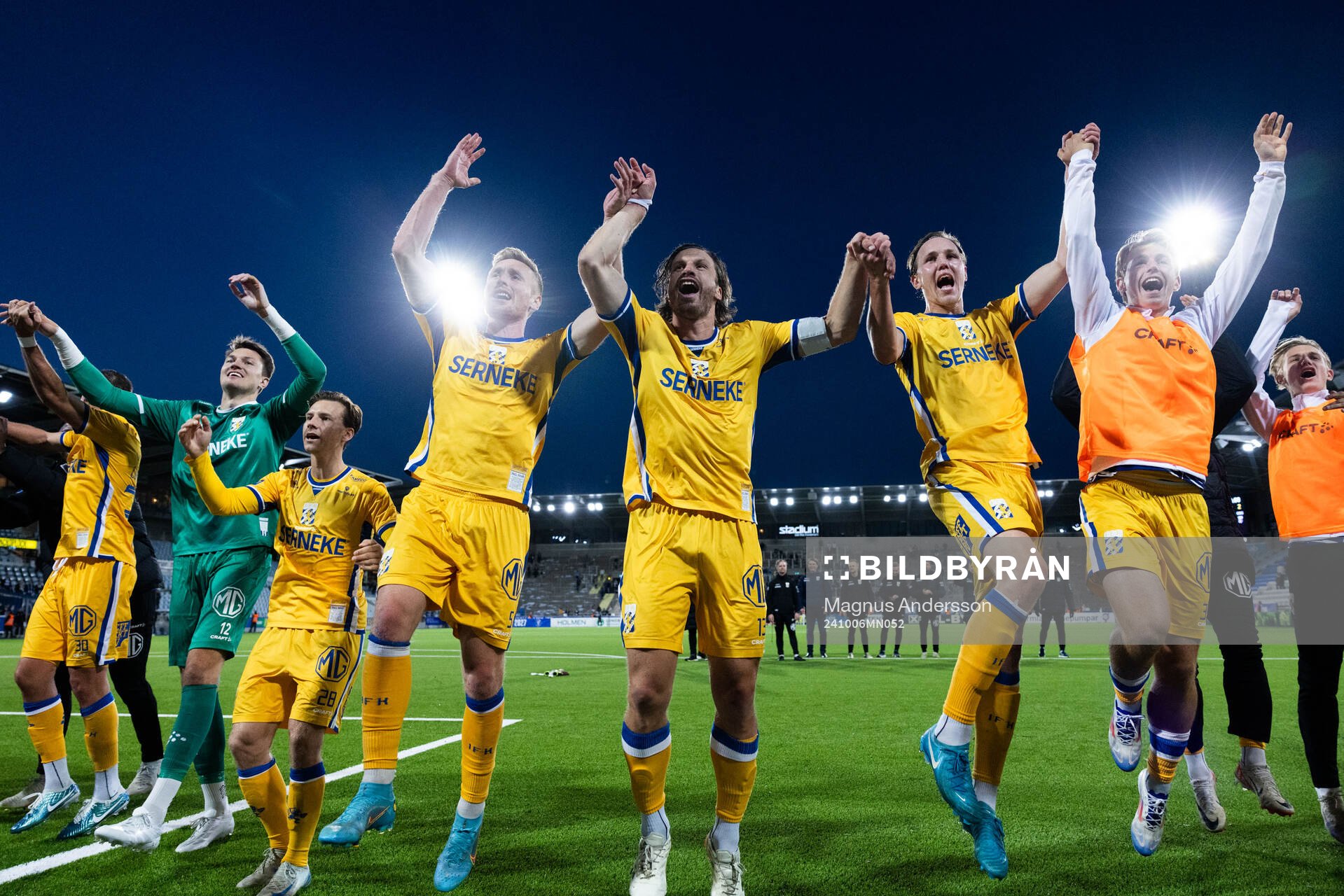 IFK Göteborgs spelare jublar