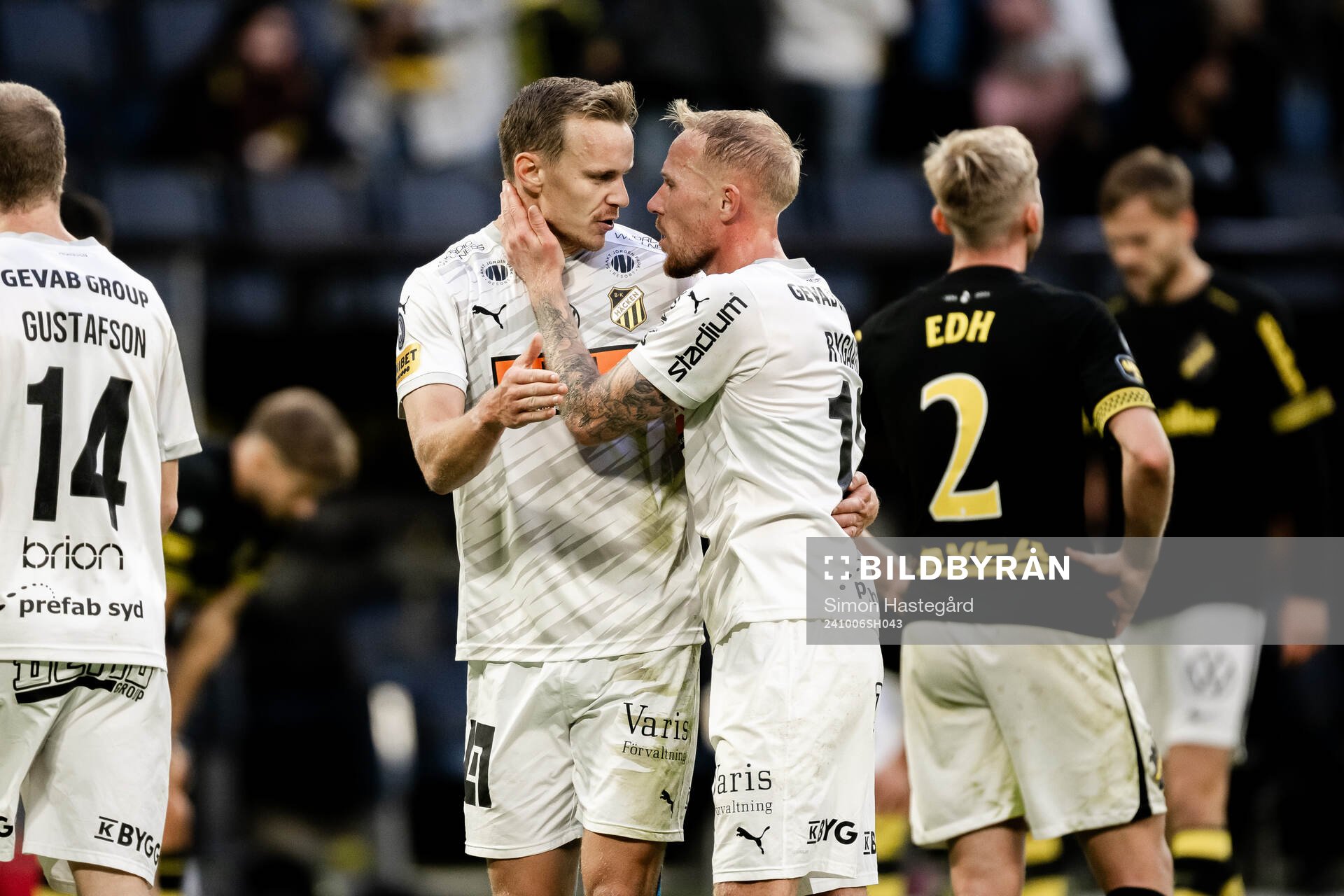 Häckens Marius Lode och Mikkel Rygaard Jensen jublar