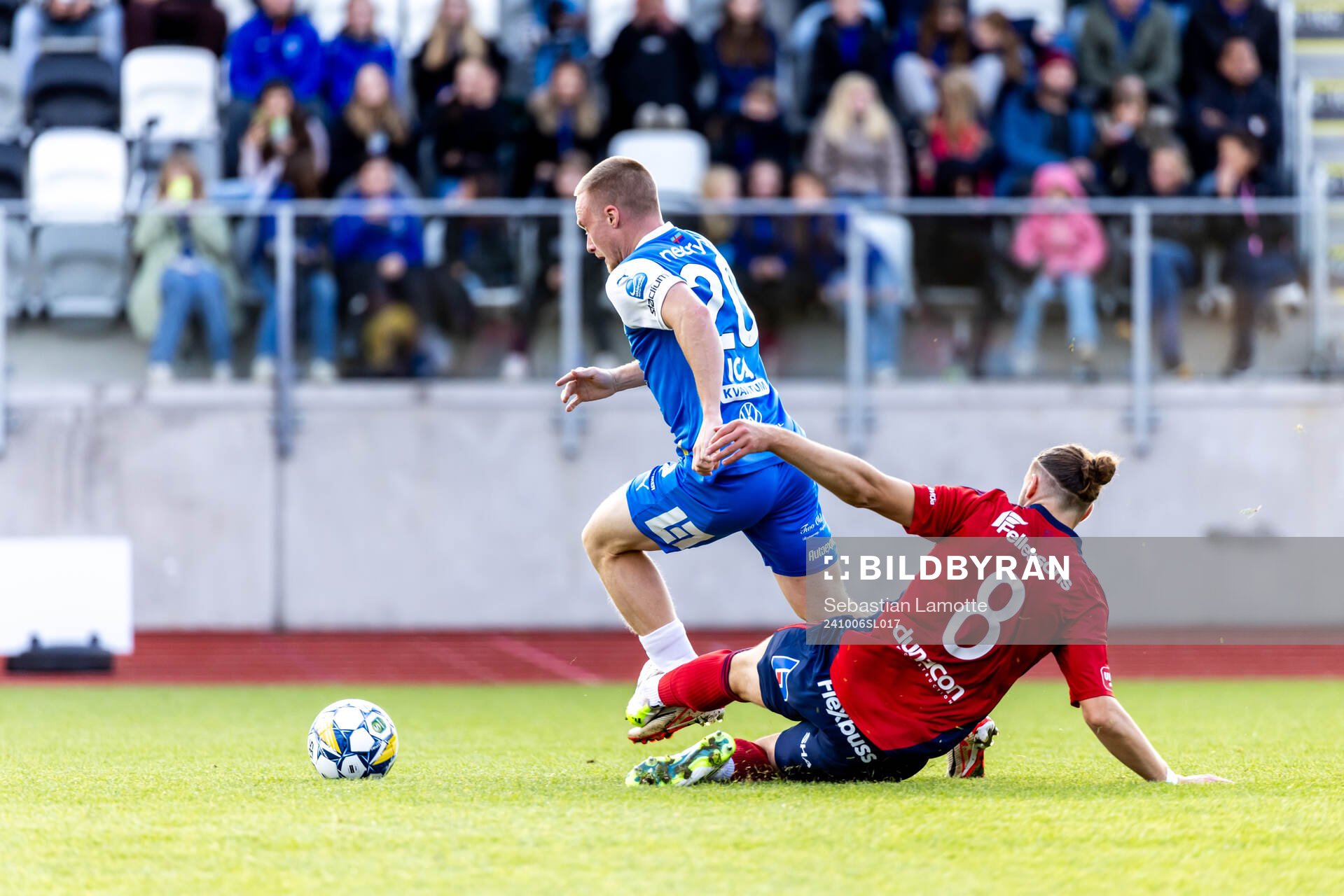 IK Oddevolds Adam Engelbrektsson och Östers Kevin Höög