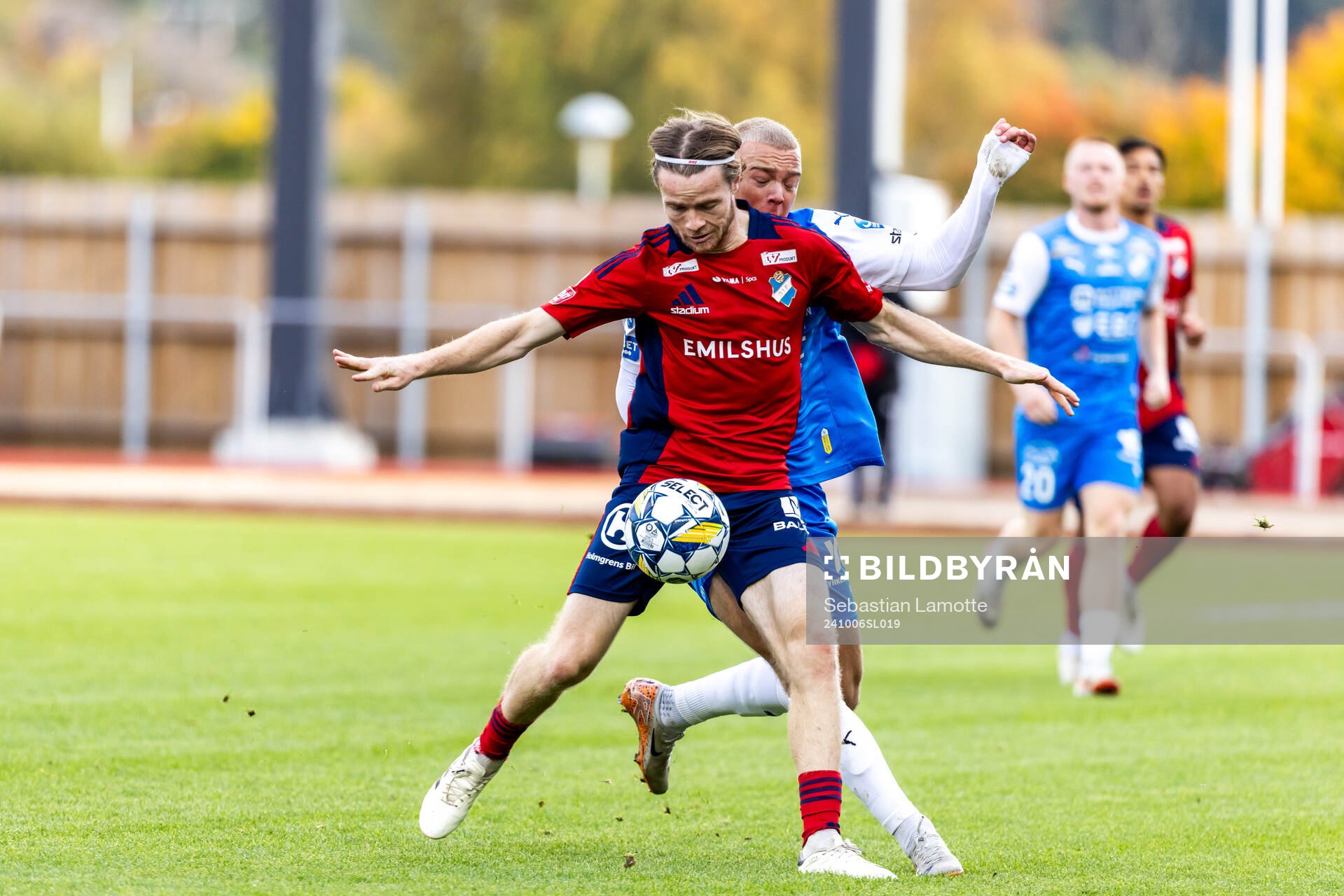 Östers Daniel Ljung och IK Oddevolds Olle Kjellman Olblad