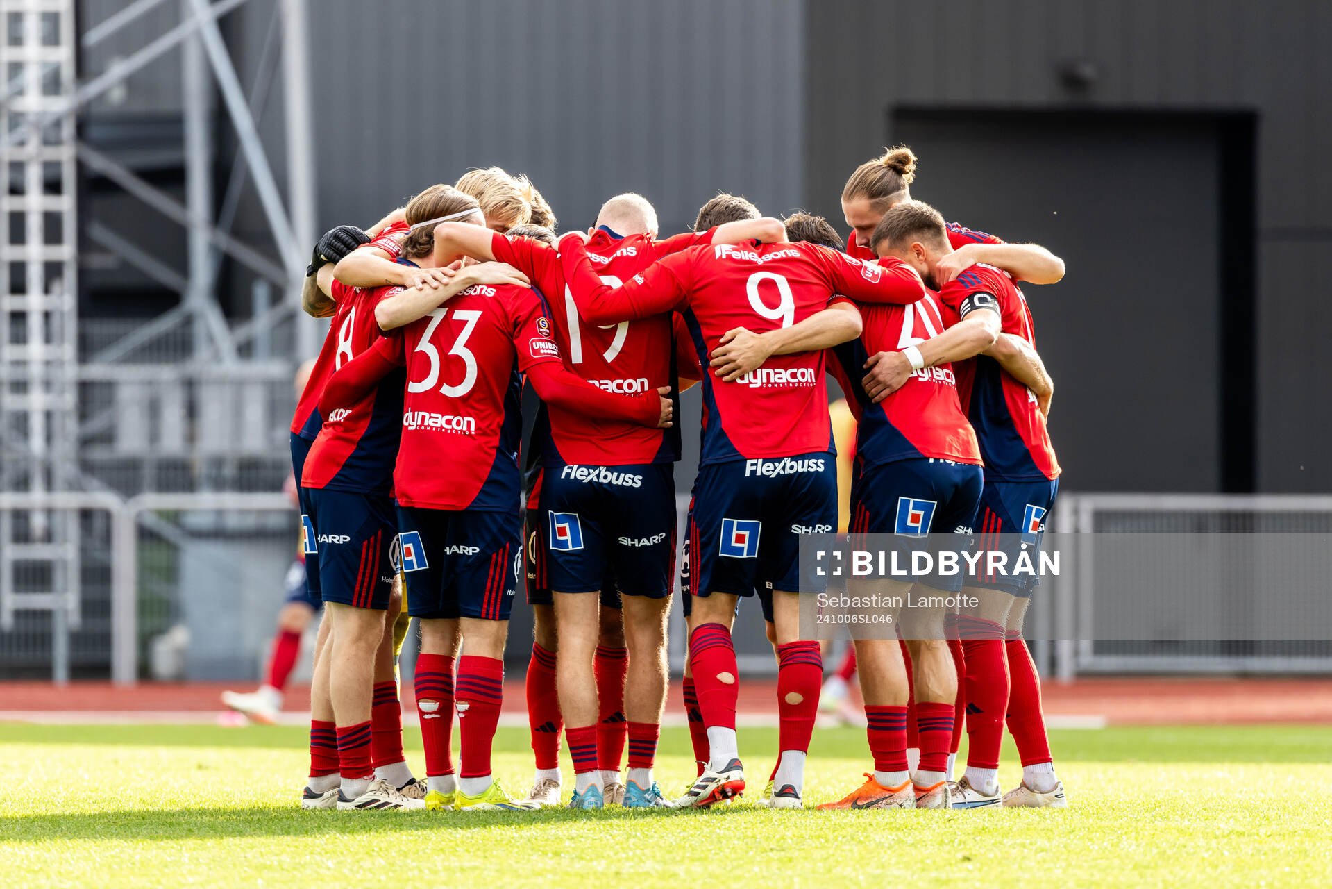 Östers spelare laddar för match