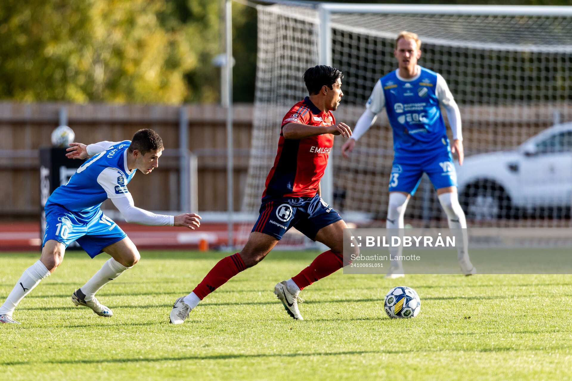 IK Oddevolds Liridon Kalludra och Östers Lukas Bergquist