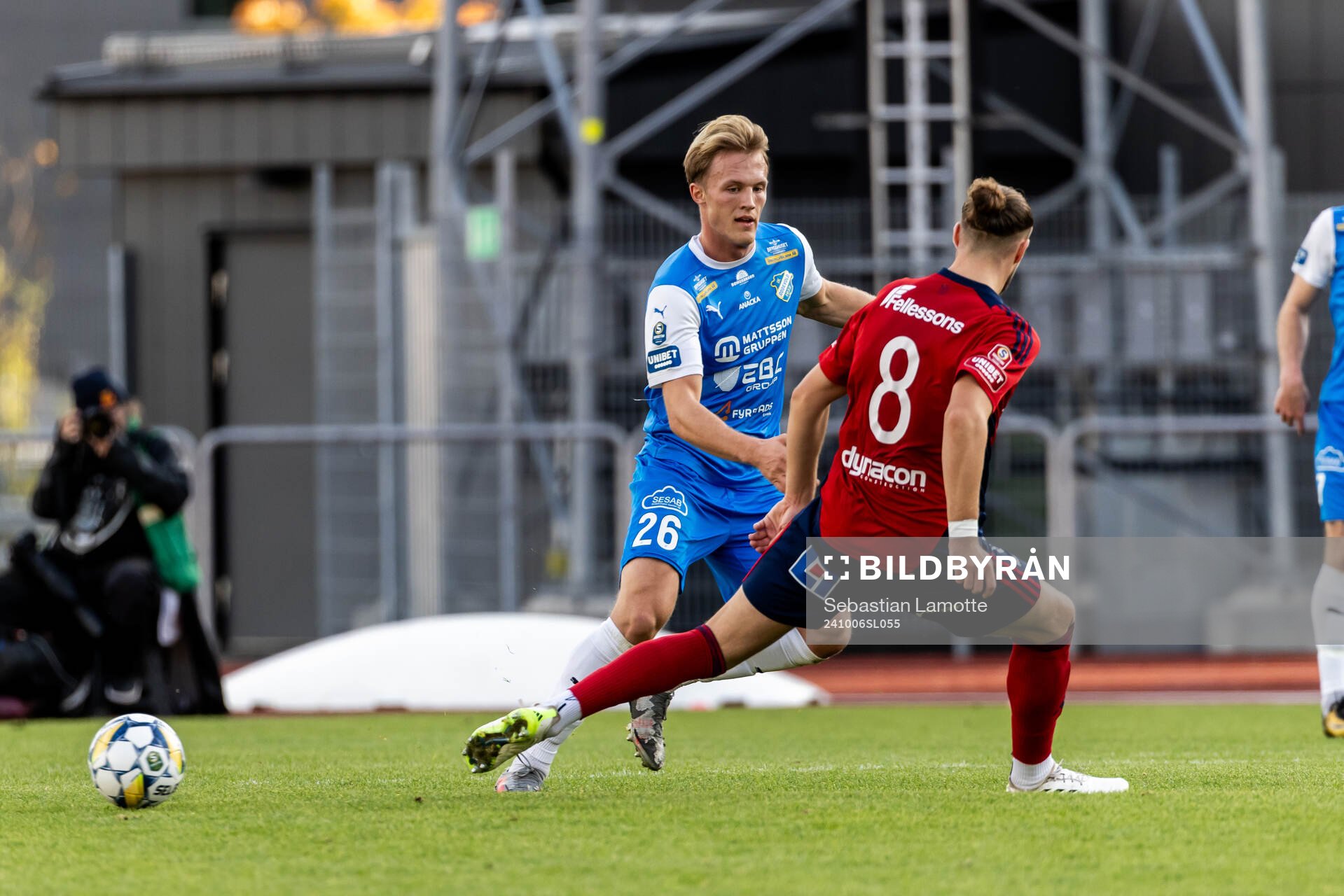 IK Oddevolds Gabriel Sandberg och Östers Kevin Höög