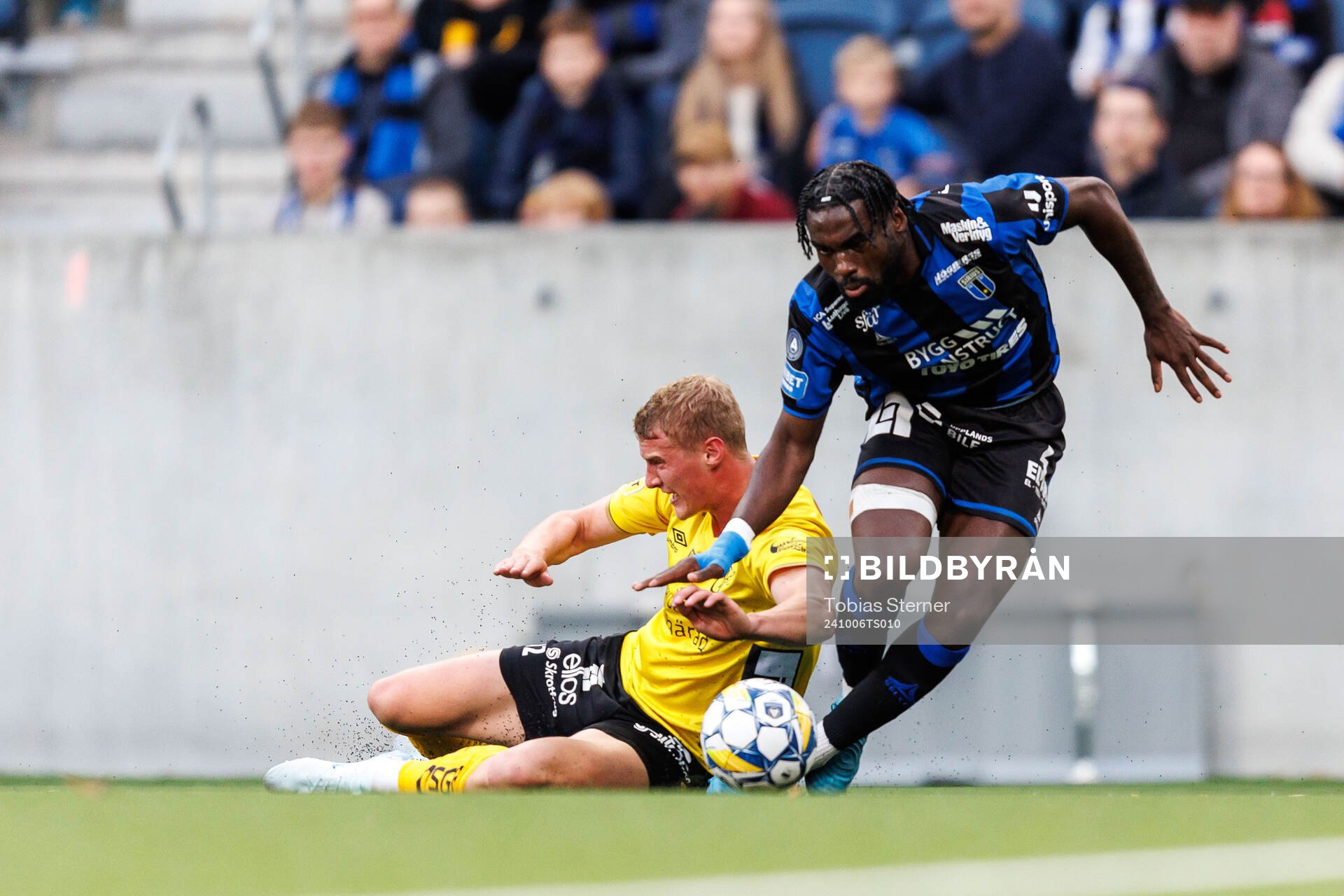 Elfsborgs Emil Holten och Sirius Patrick Nwadike