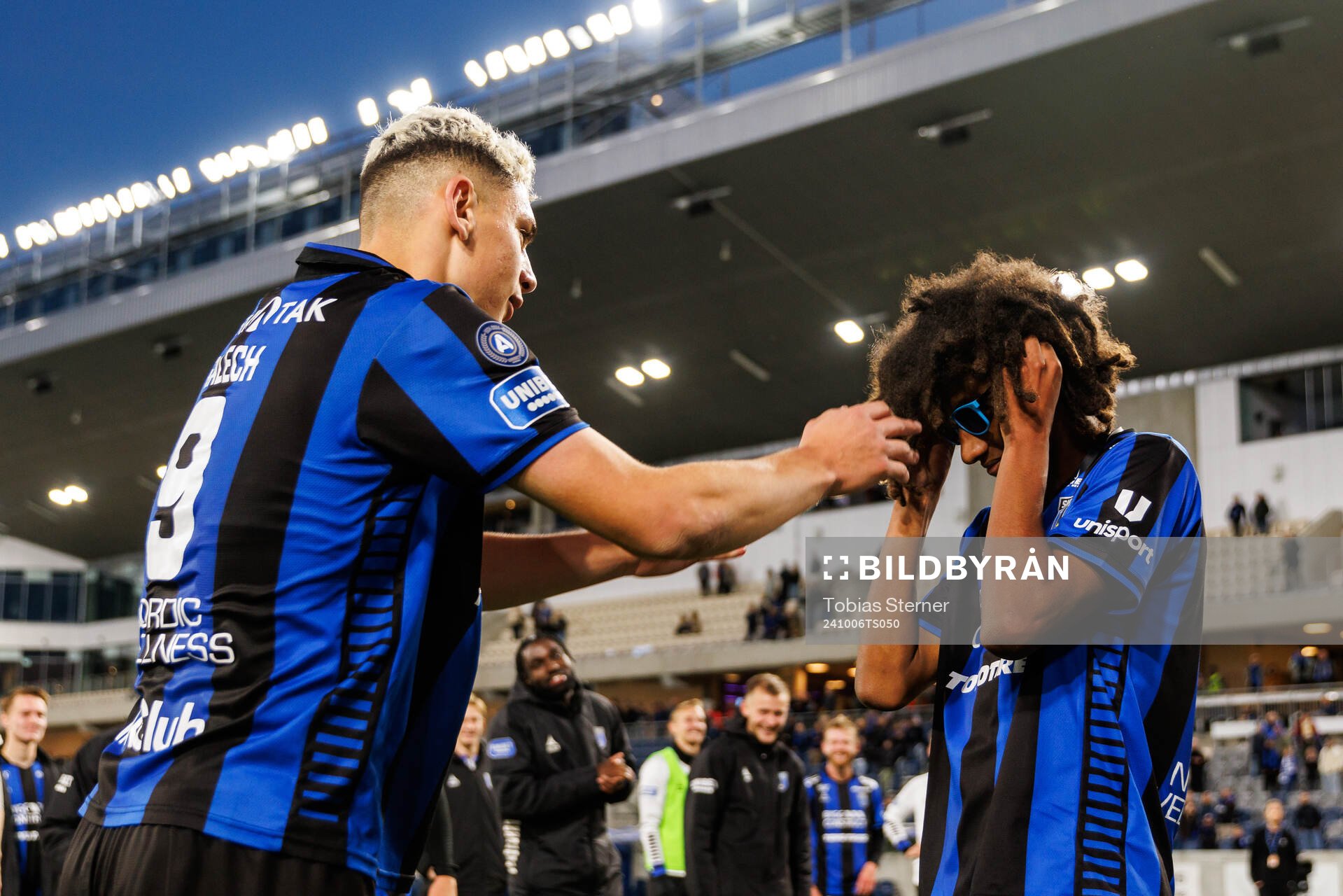 Sirius Yousef Salech och Malcolm Jeng jublar