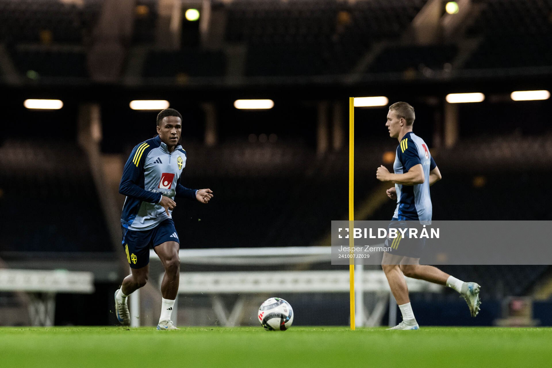 Niclas Eliasson and Ludwig Augustinsson of the Swedish