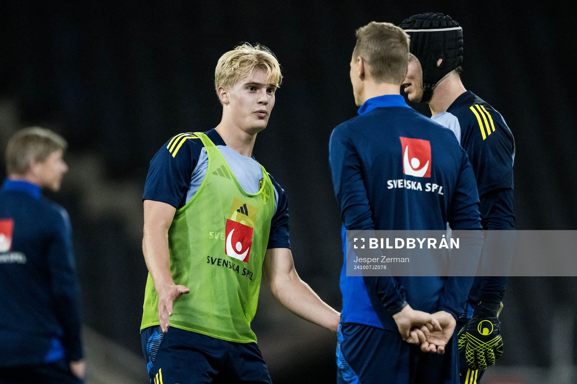 Lucas Bergvall, goalkeeper coach Maths Elfvendal and