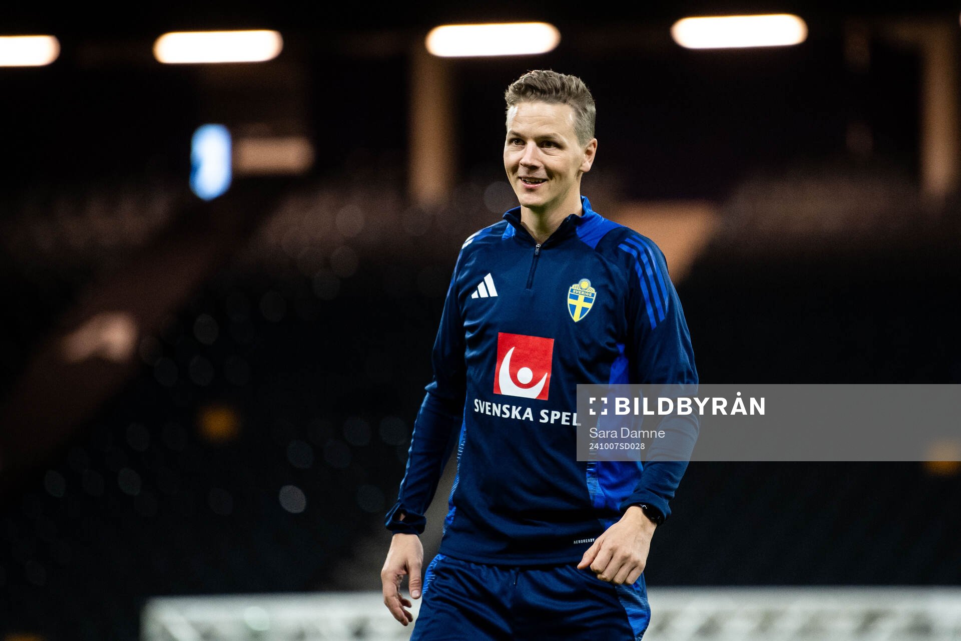 Goalkeeper coach Maths Elfvendal of the Swedish men's
