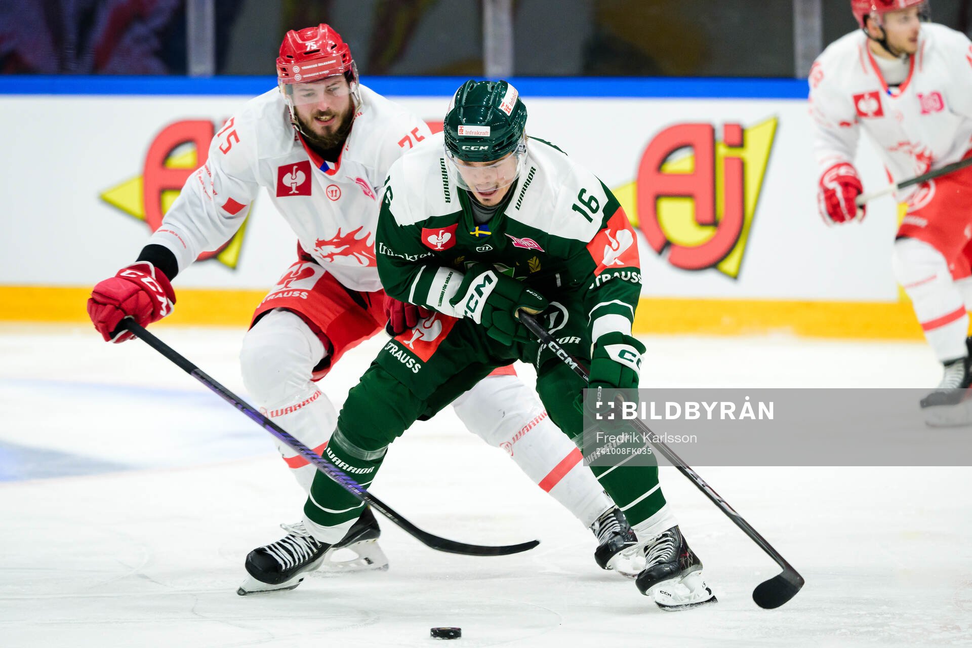 Richard Nedomlel of Ocelari Trinec and Alexander