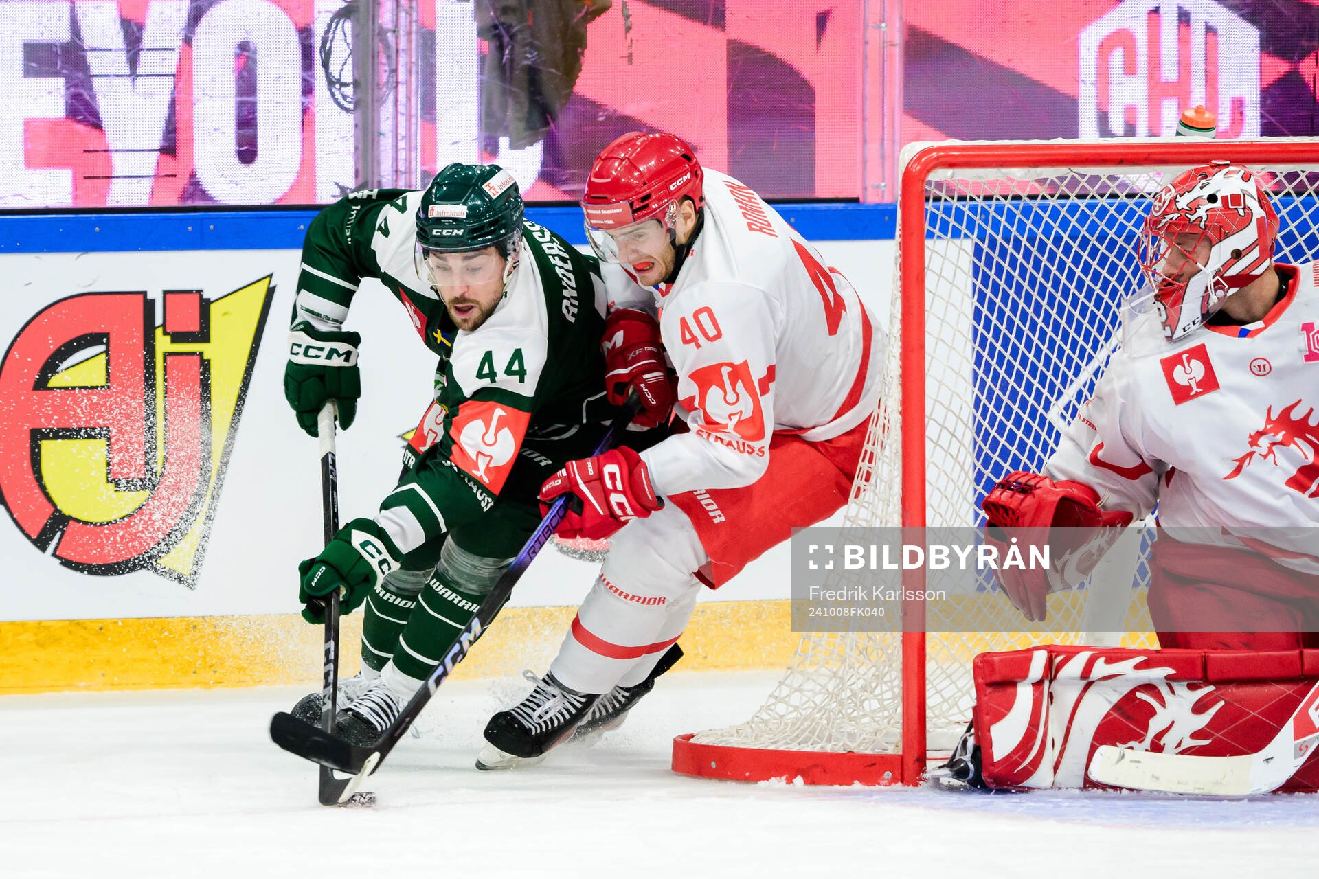 Jonathan Andersson of Färjestad  and Milos Roman of