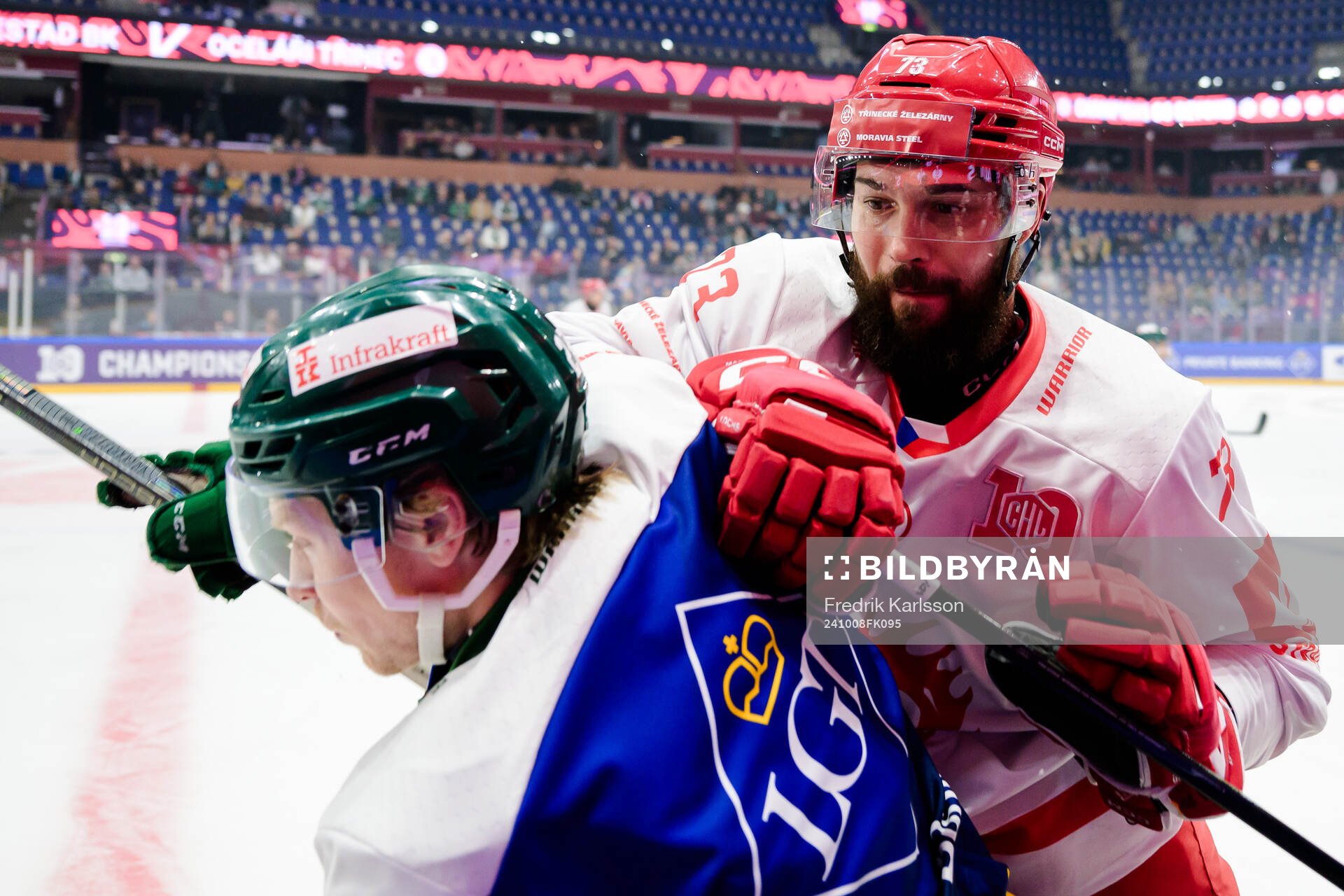 Oscar Steen of Färjestad  and Bohumil Jank of Ocelari