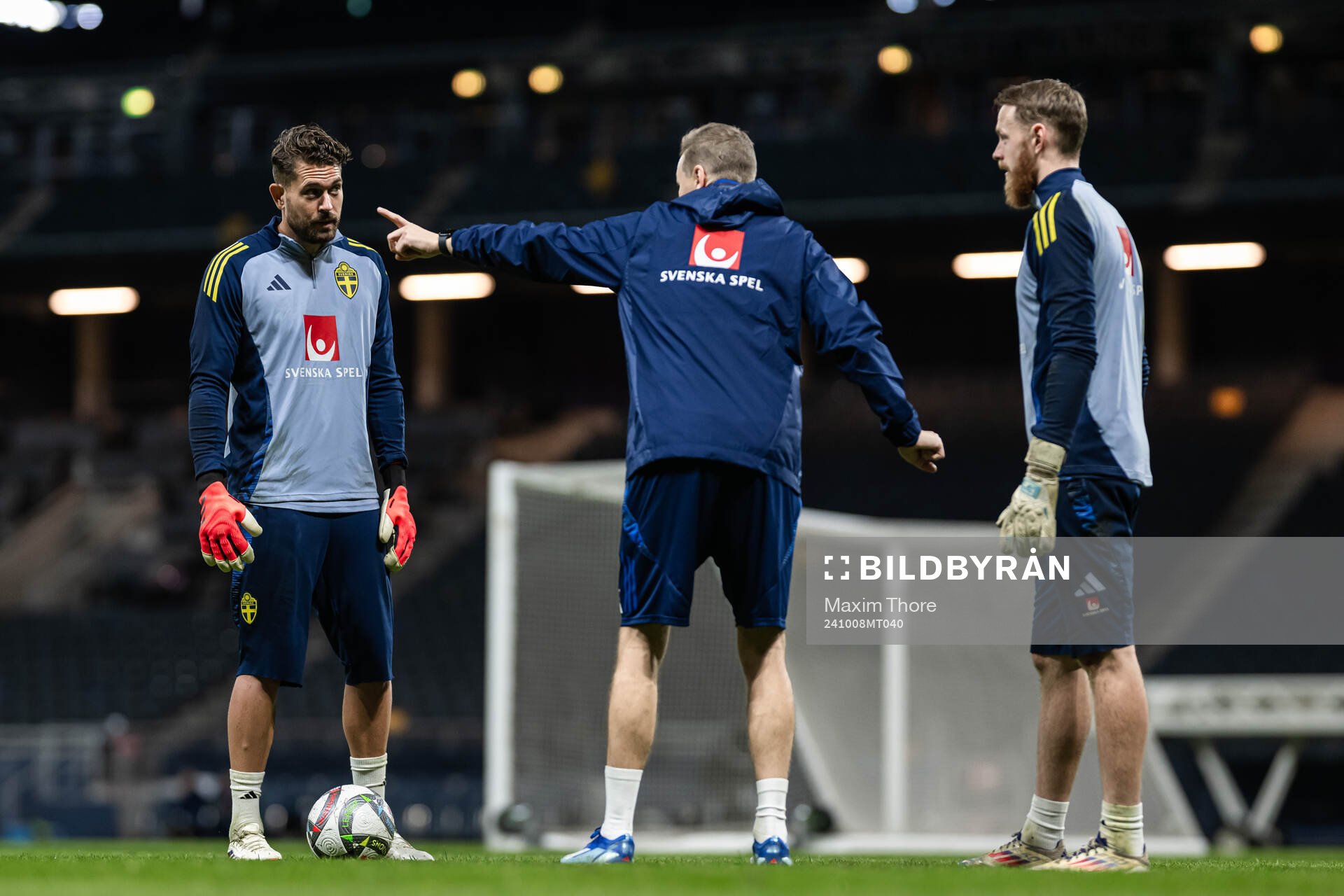 Goalkeeper Kristoffer Nordfeldt, goalkeeper coach Maths
