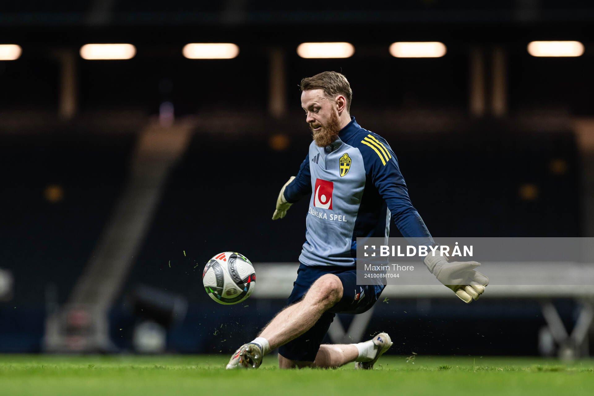 Goalkeeper Viktor Johansson of the Swedish men’s national football team during a training session on October 8, 2024 in Stockholm. 
