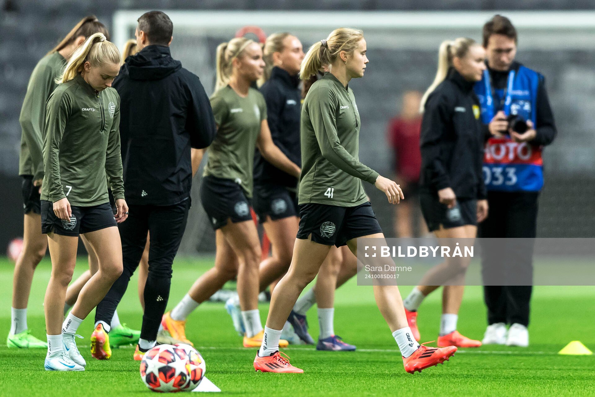 Emilie Joramo and Julie Blakstad of Hammarby at a training