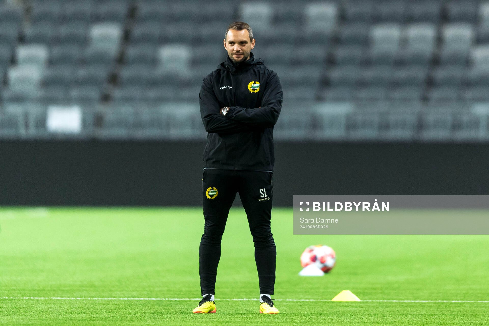 Coach Sebastian Larsson of Hammarby at a training session