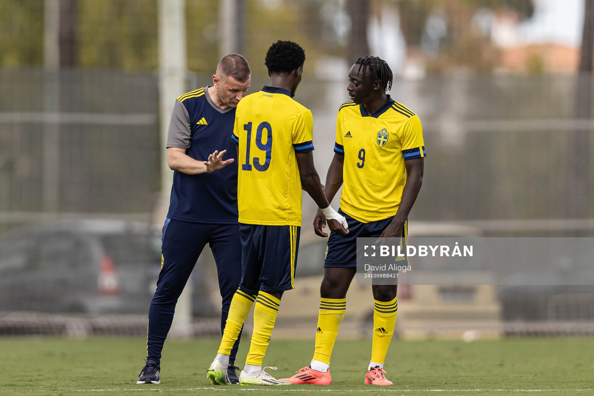 Head coach Andreas Pettersson, Nuurdin Ali Mohudin and
