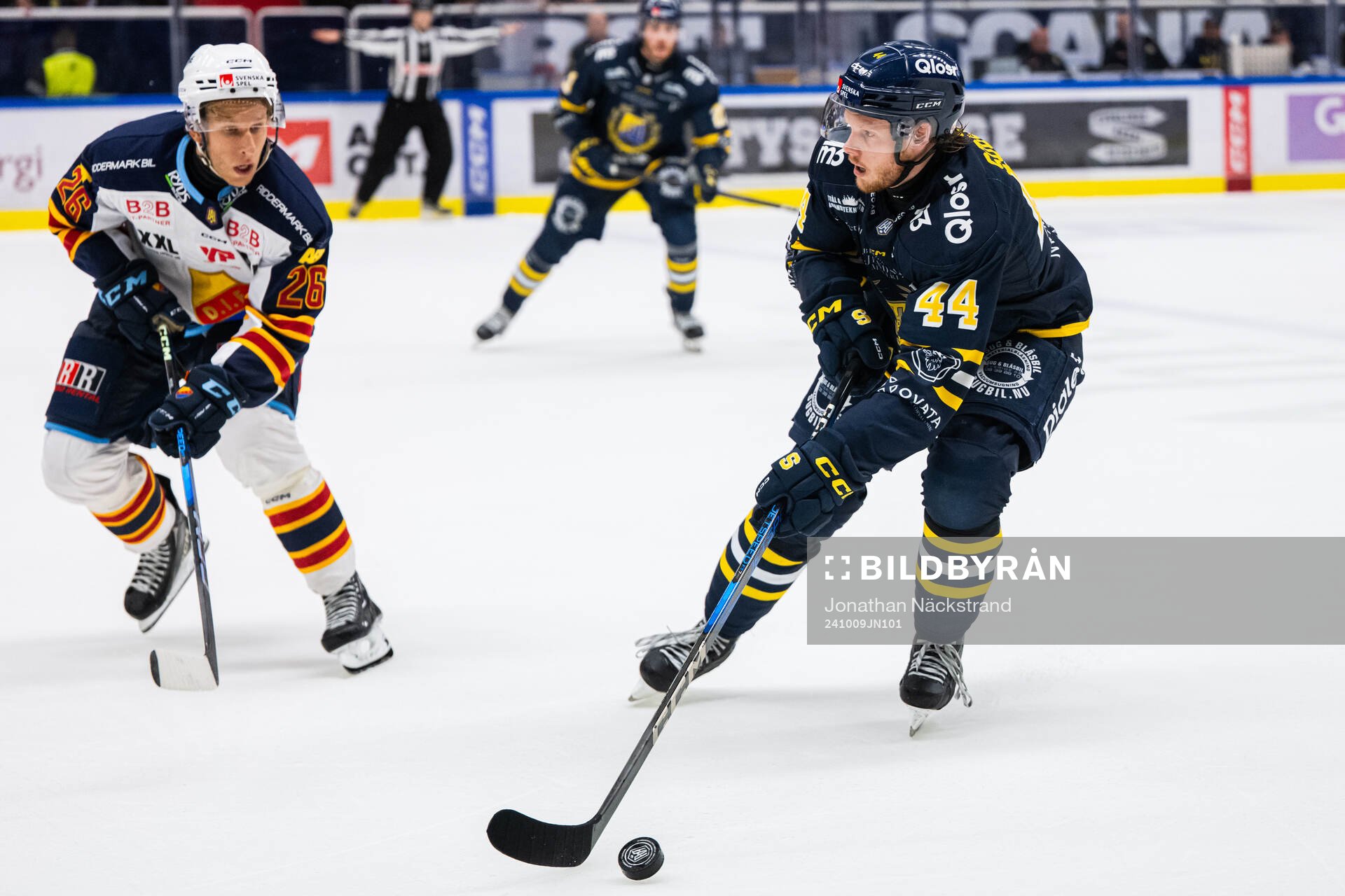 Djurgårdens Fredric Weigel och Södertäljes Carter Souch