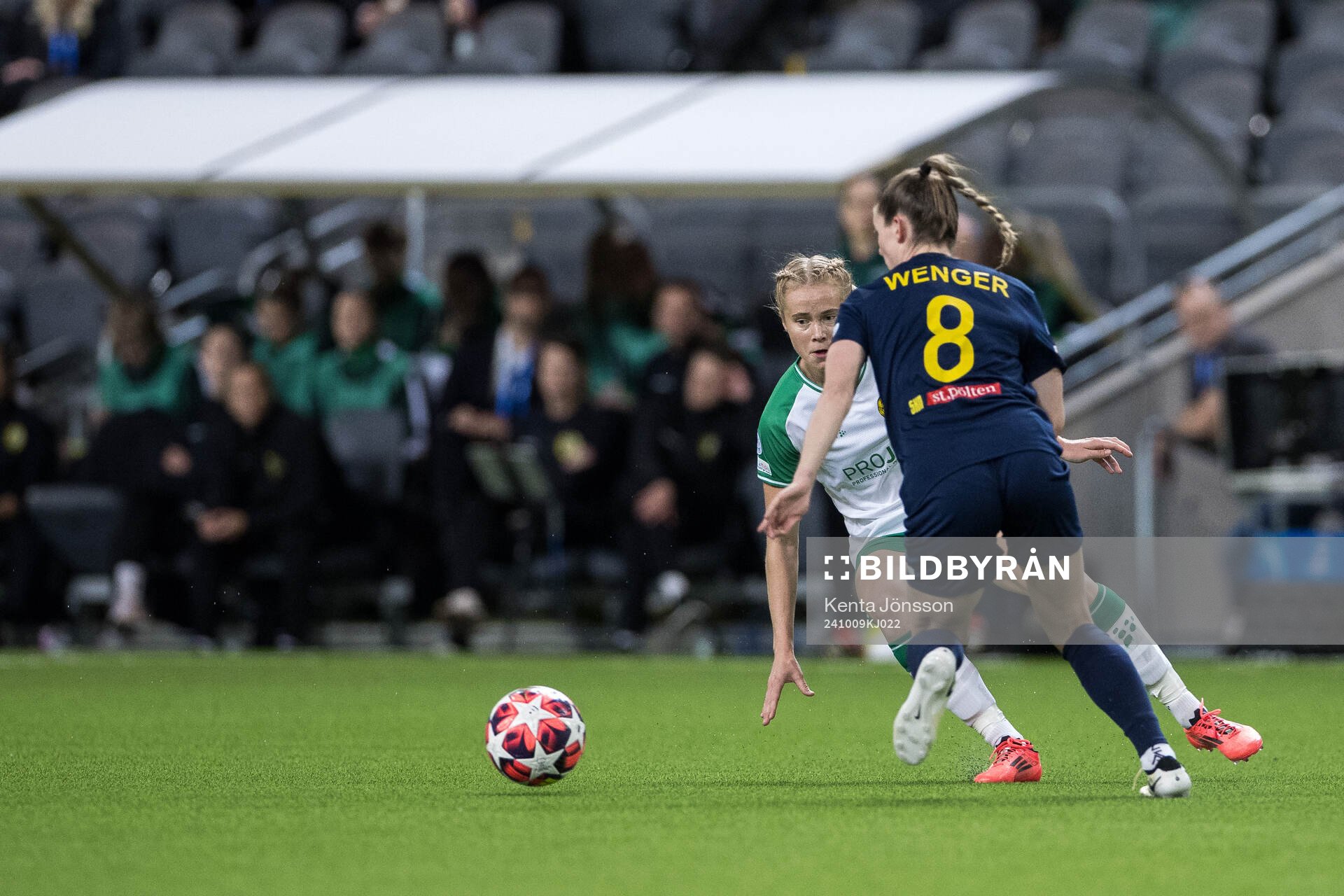 Julie Blakstad of Hammarby and Claudia Wenger of St Pölten