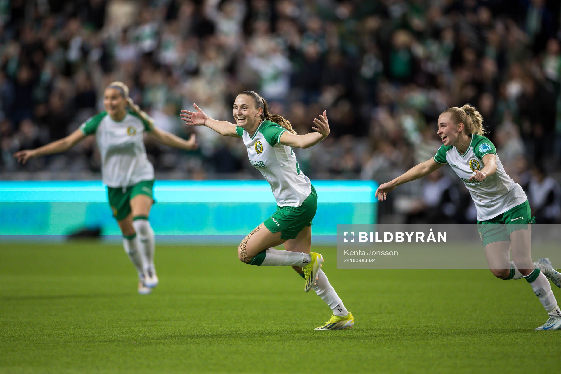 Vilde Hasund of Hammarby celebrates the 1-0 goal