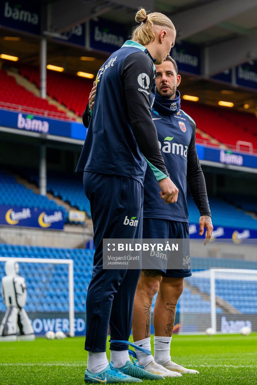 Erling Braut Haaland and Aron Dønnum of the Norwegian