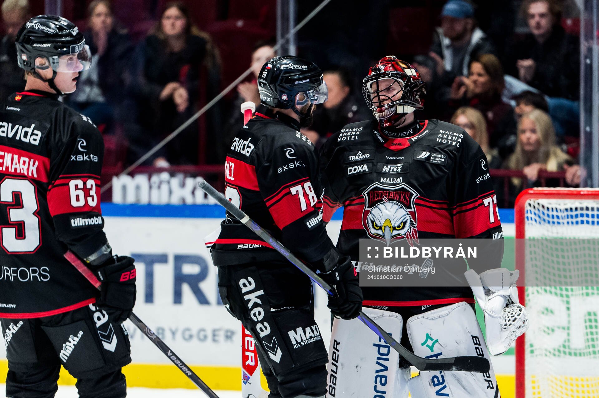 Malmö Redhawks Robin Hanzl och målvakt Daniel Marmenlind