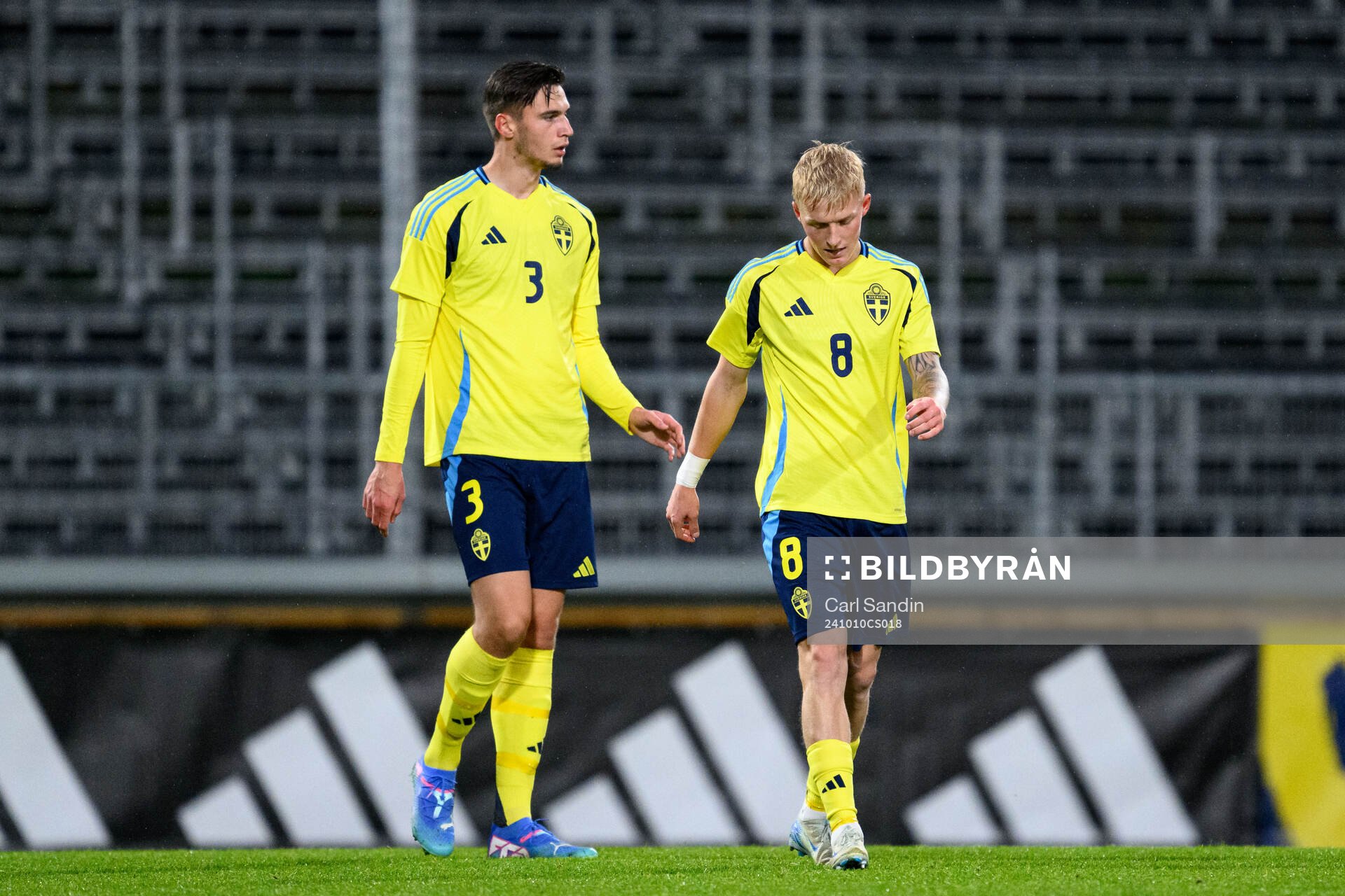 Noah Eile and Melker Widell of Sweden looks dejected