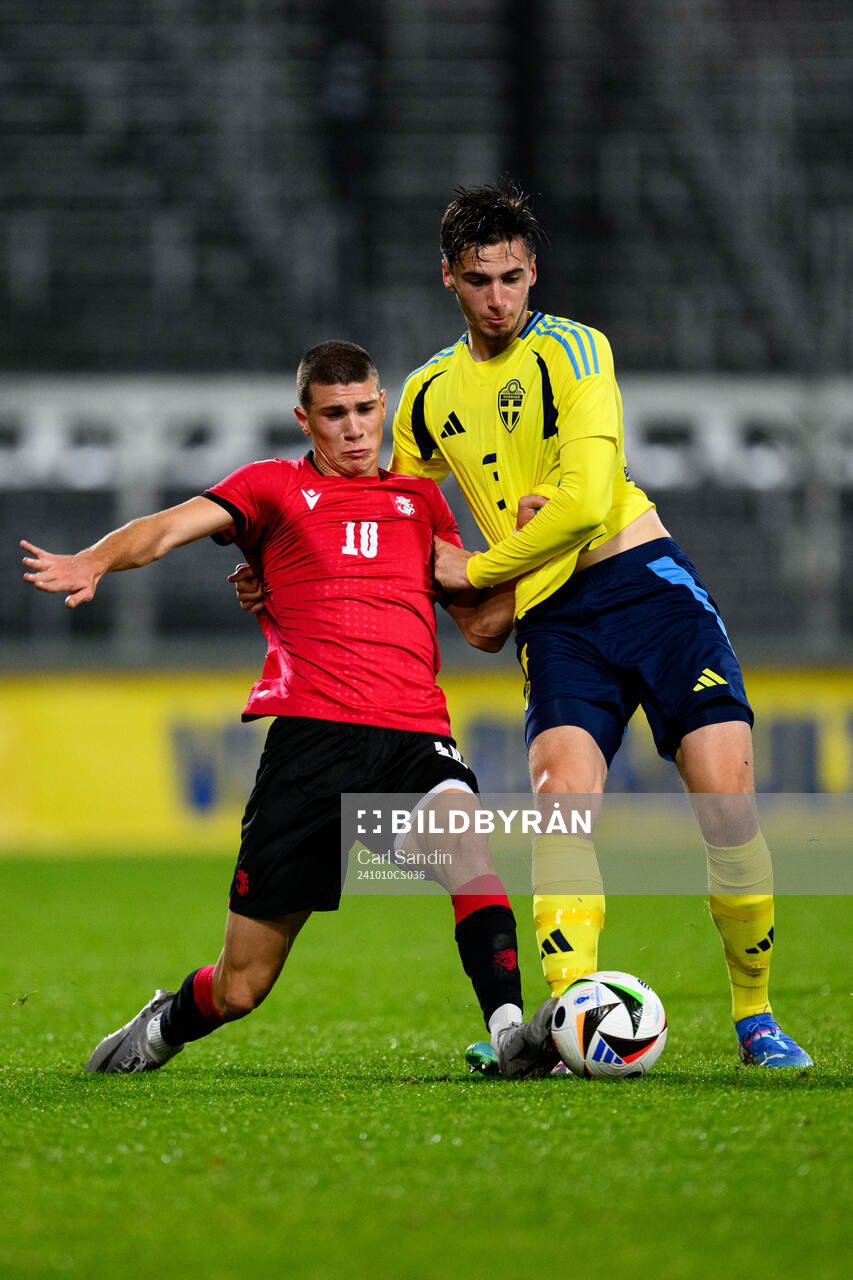 Giorgi Kvernadze of Georgia and Noah Eile of Sweden