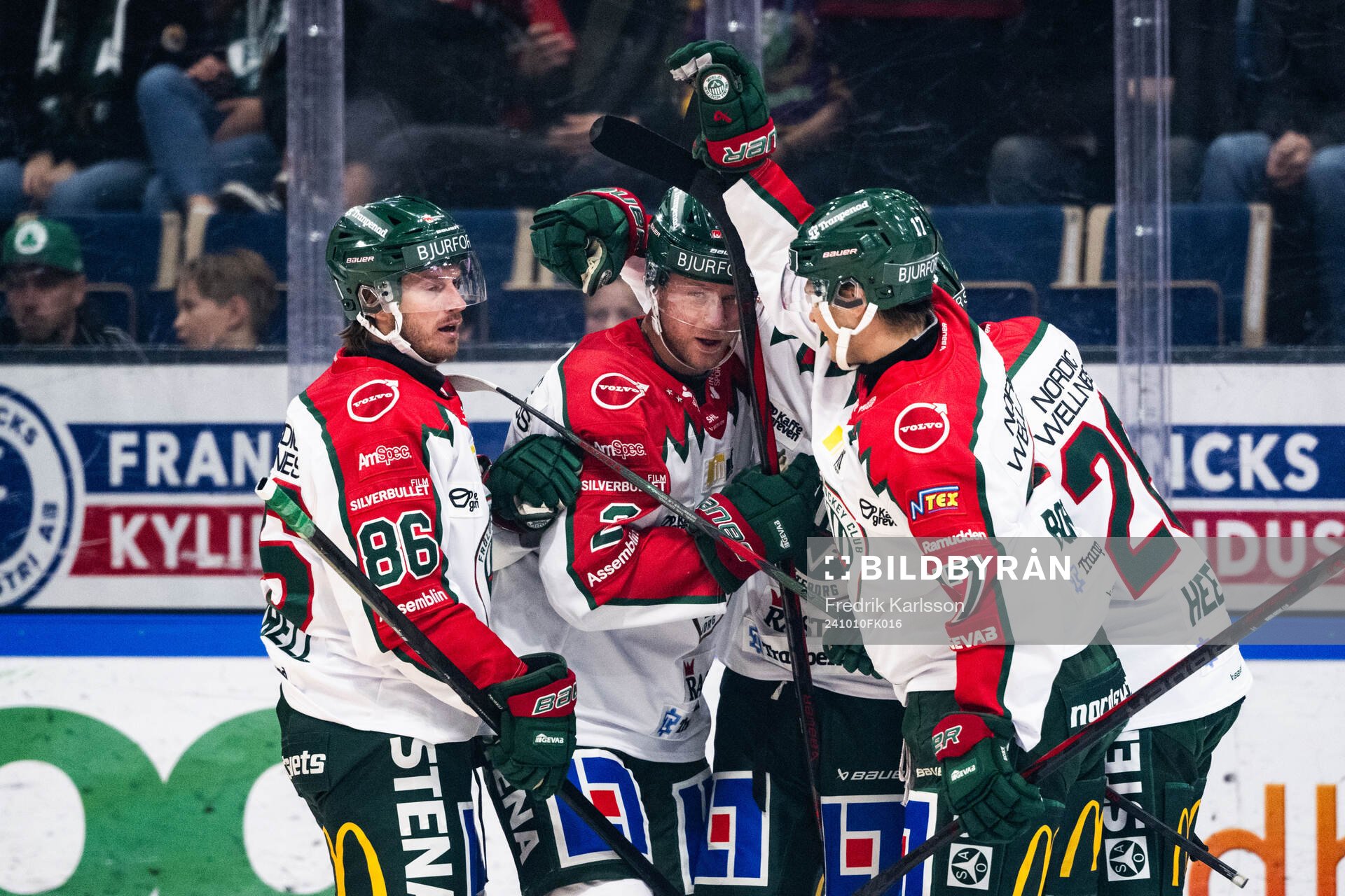 Frölundas Christian Folin jublar