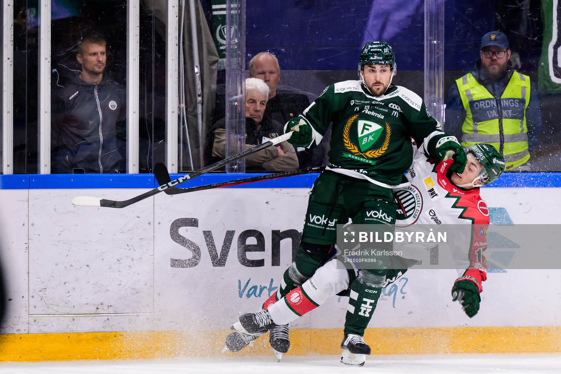 Färjestads Jonathan Andersson och Frölundas Isac Born