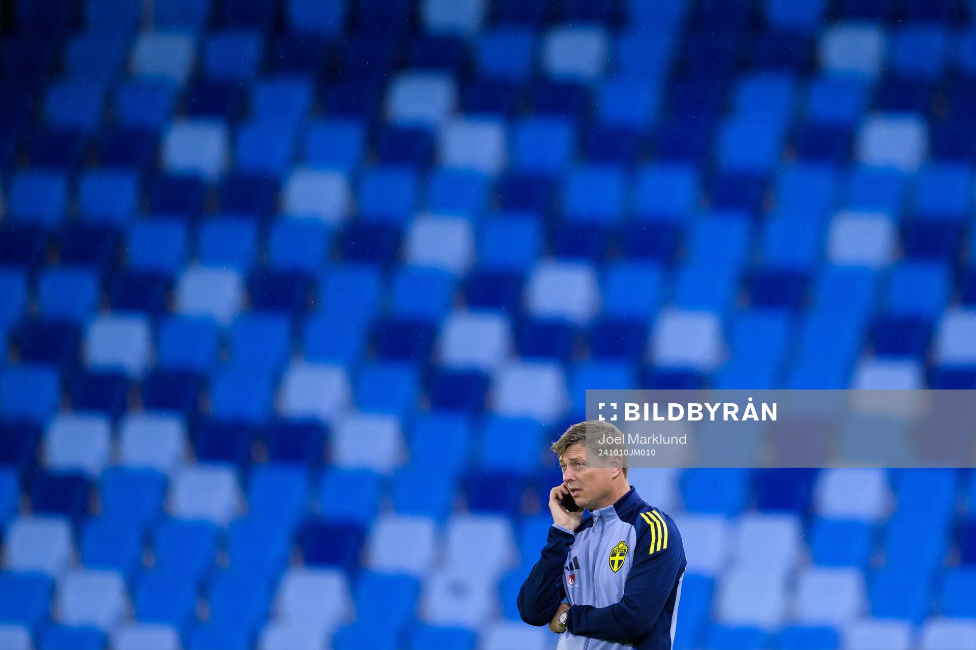 Head coach Jon Dahl Tomasson of the Swedish men's national