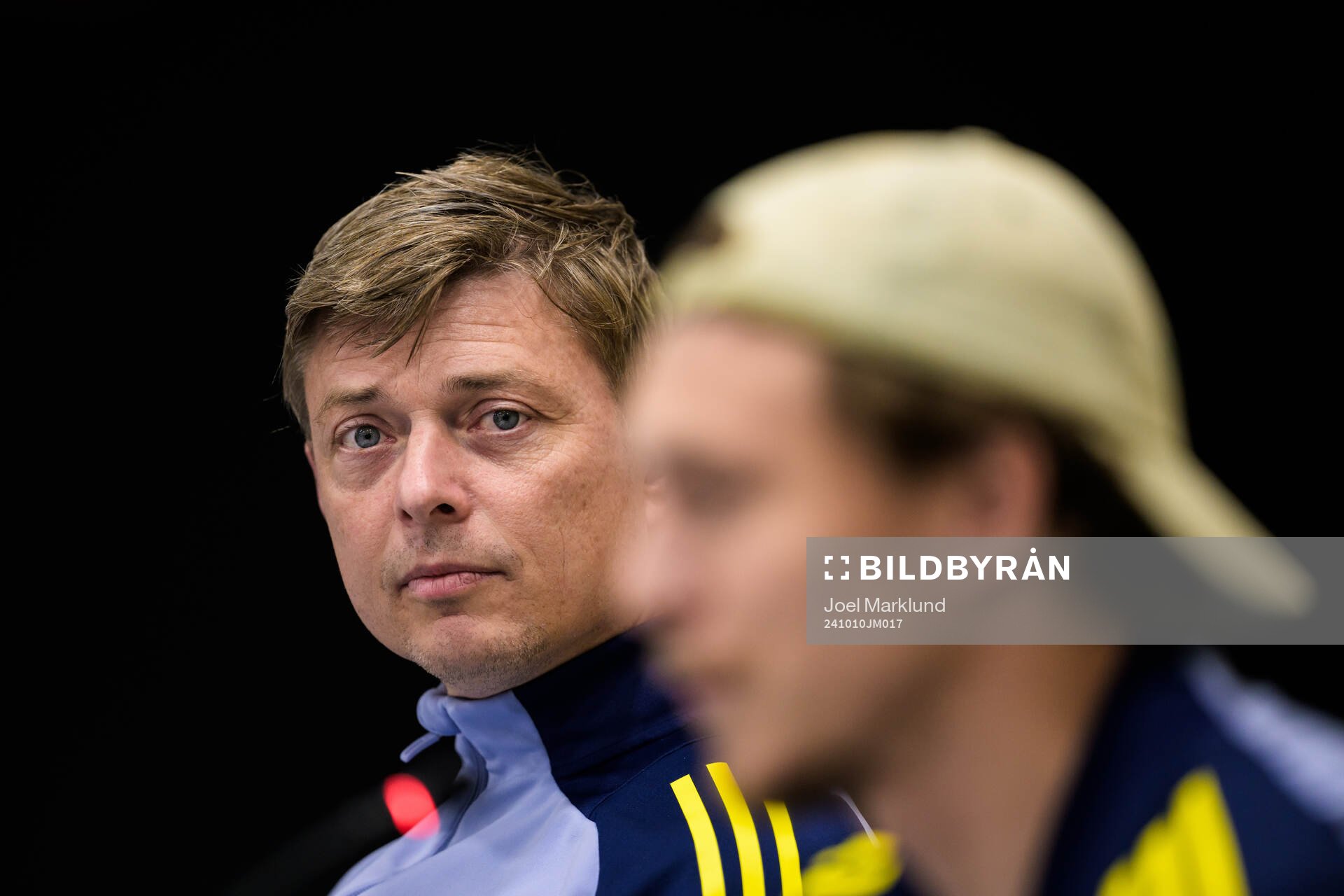 Head coach Jon Dahl Tomasson of the Swedish men's national