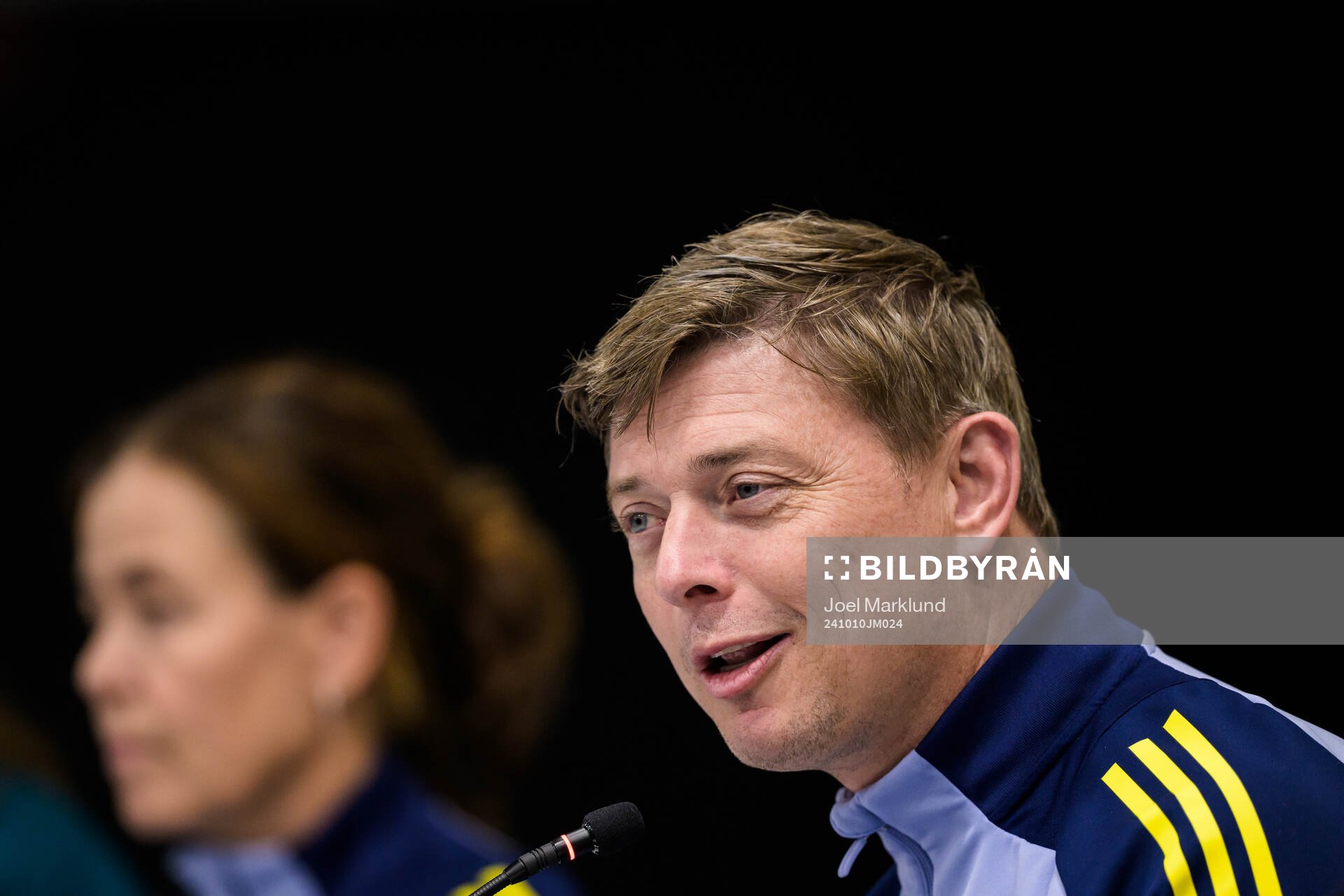 Head coach Jon Dahl Tomasson of the Swedish men's national
