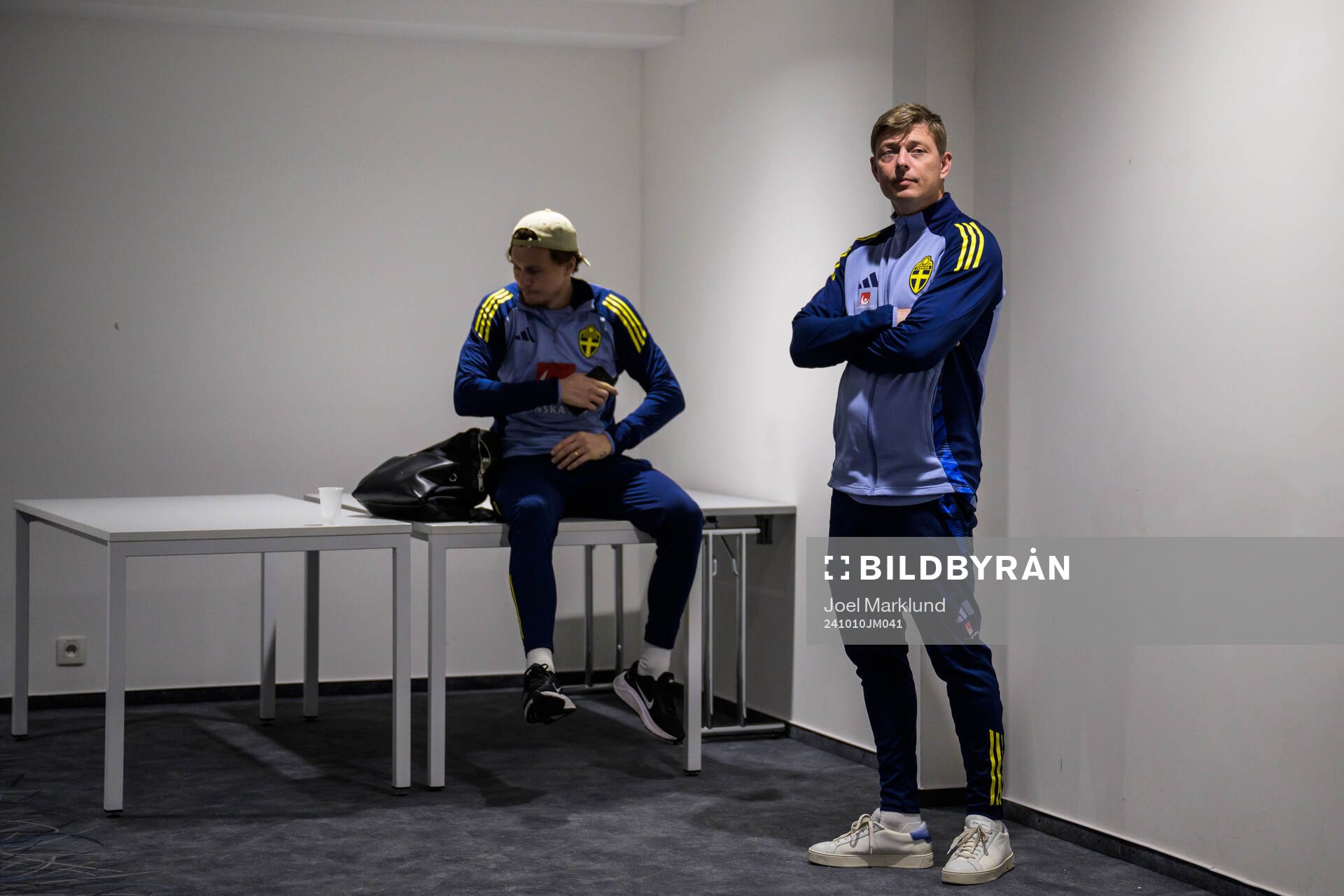 Victor Nilsson Lindelöf and head coach Jon Dahl Tomasson