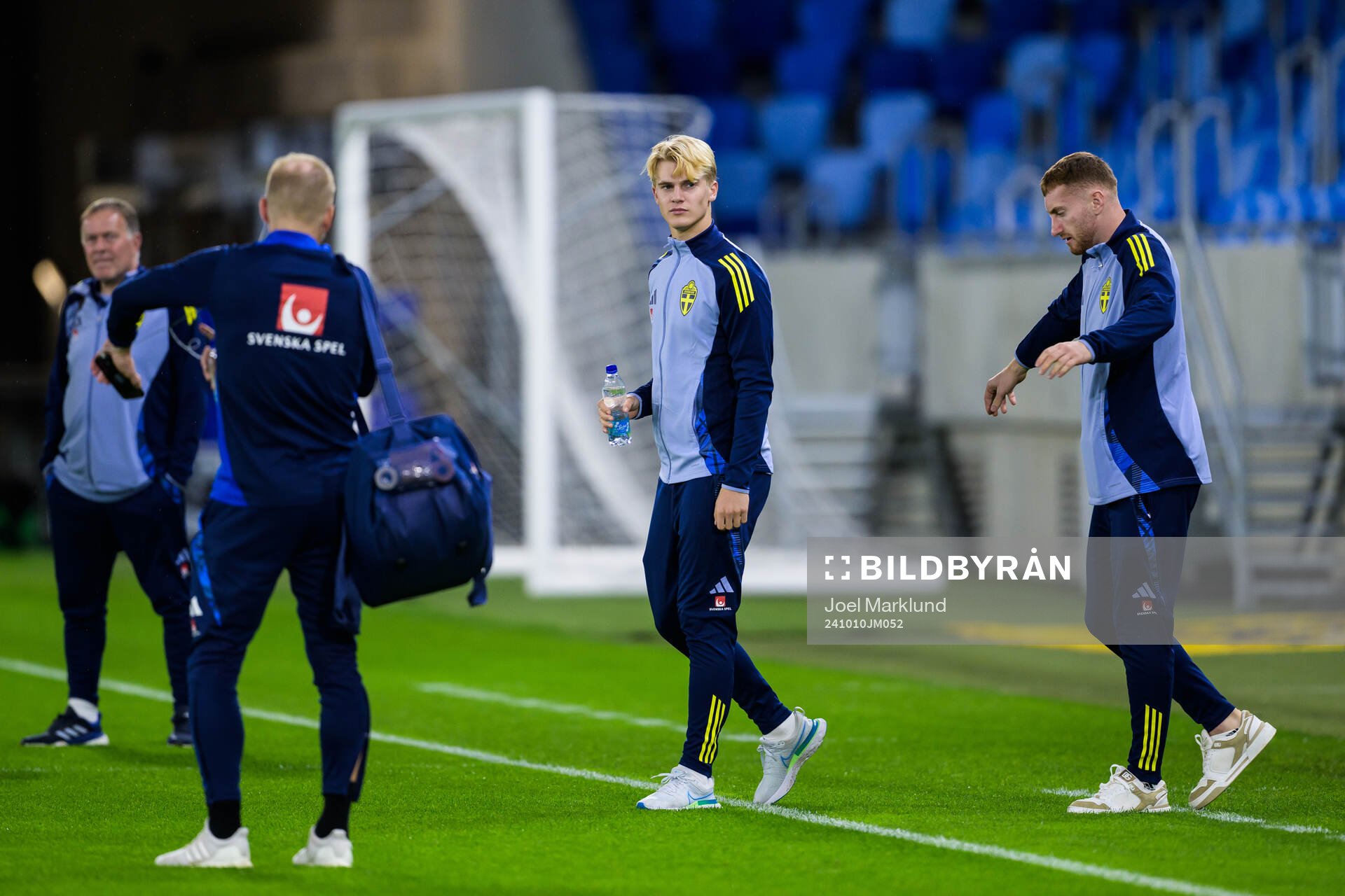 Lucas Bergvall and Dejan Kulusevski of the Swedish men's