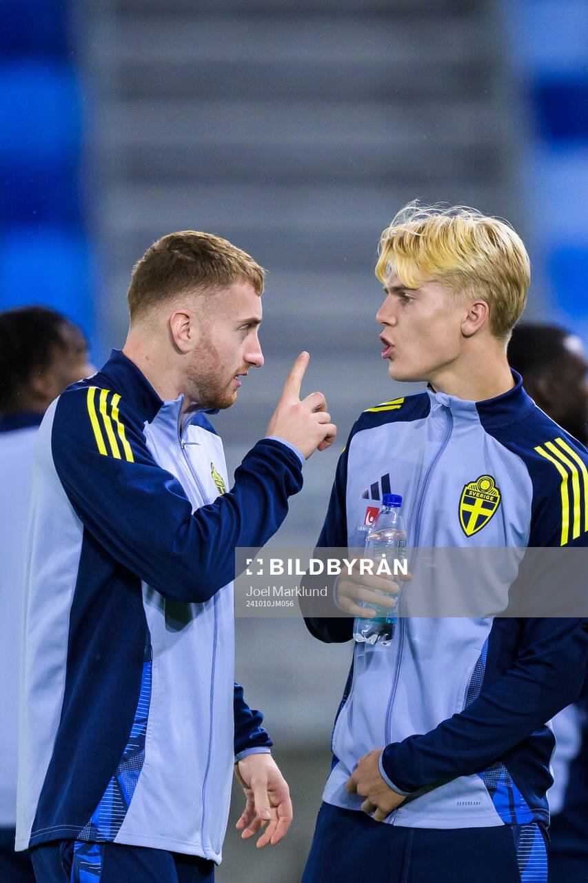 Dejan Kulusevski and Lucas Bergvall of the Swedish men's