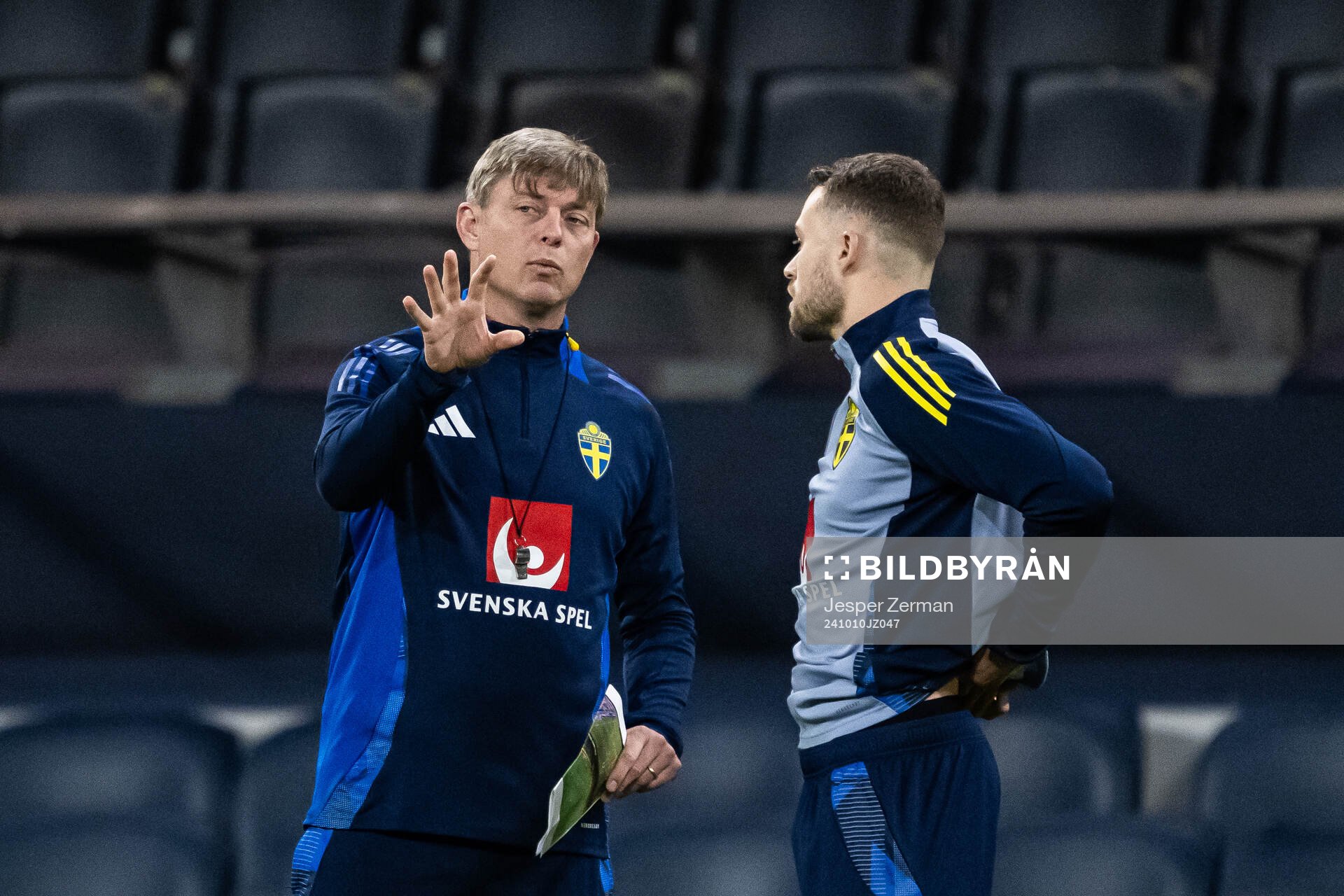 head coach Jon Dahl Tomasson and Gabriel Gudmundsson of the