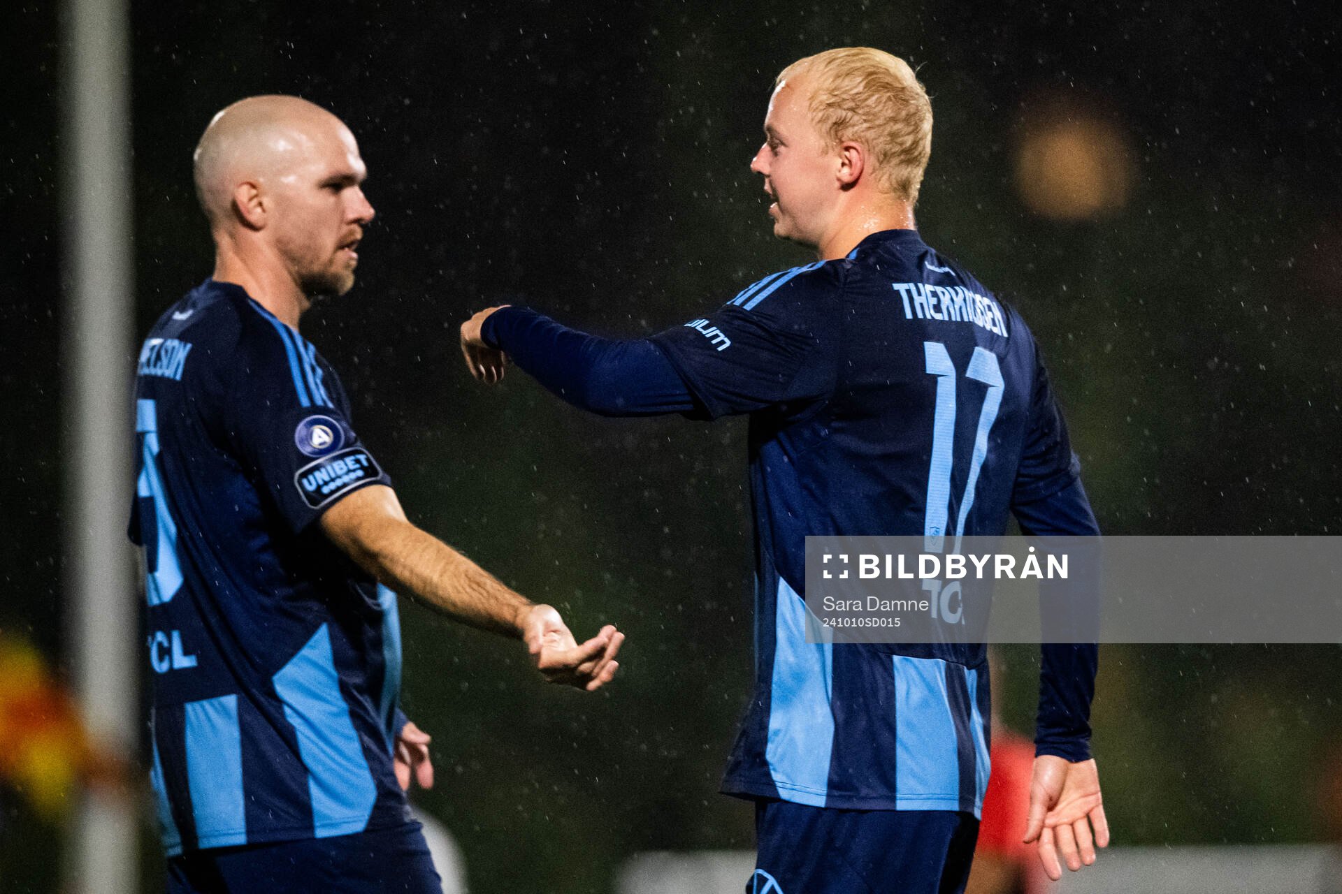 Djurgårdens Peter Therkildsen jublar med Marcus Danielson