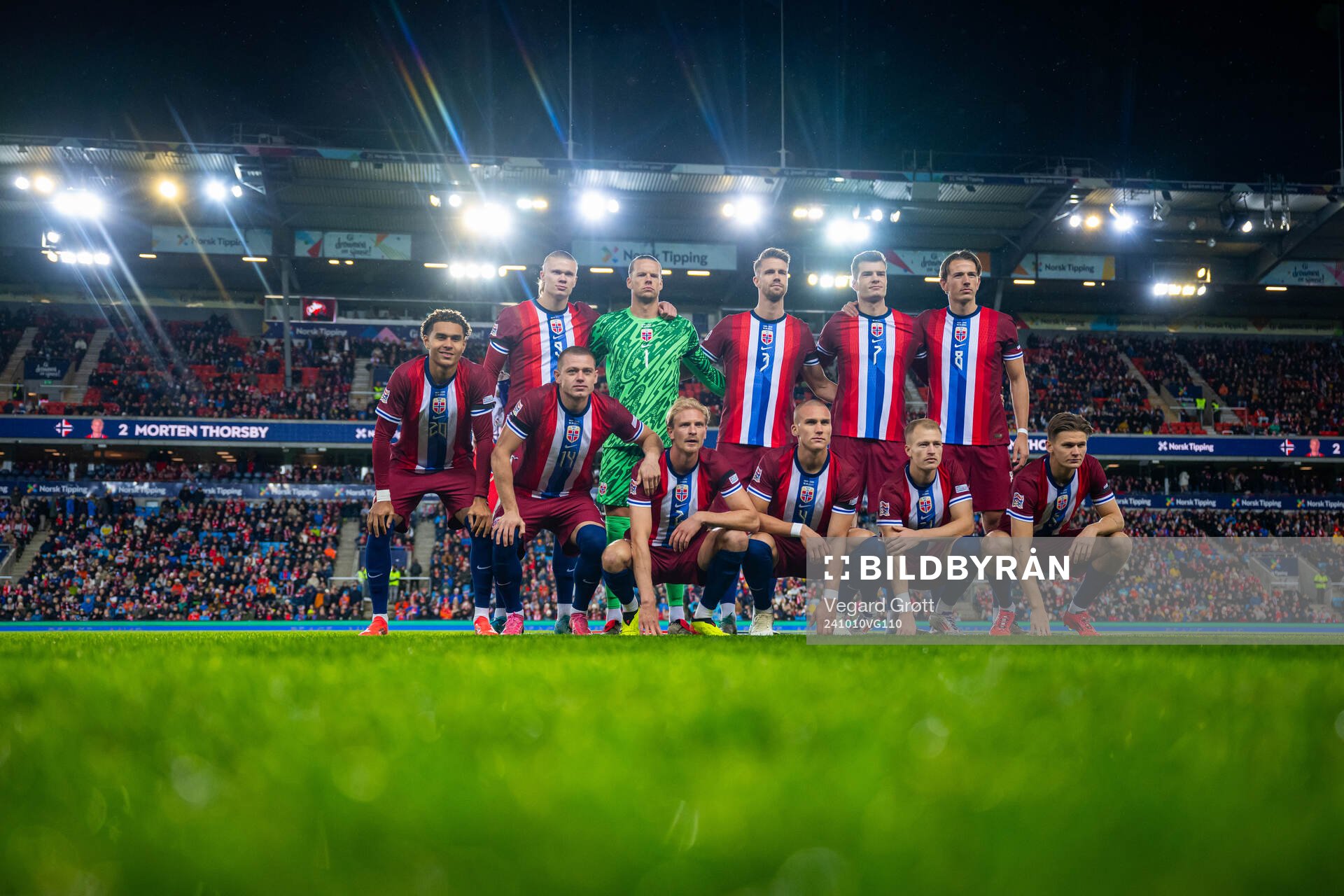The starting eleven of Norway pose for a team photo