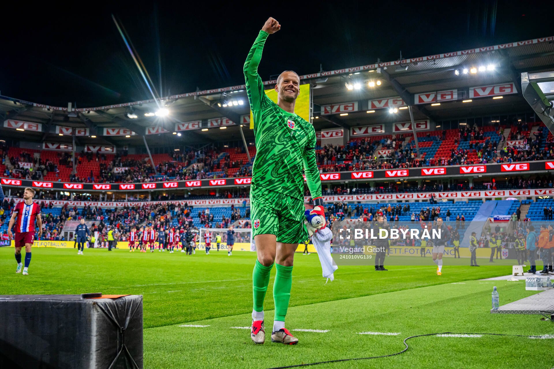 Goalkeeper Ørjan Håskjold Nyland of Norway celebrates
