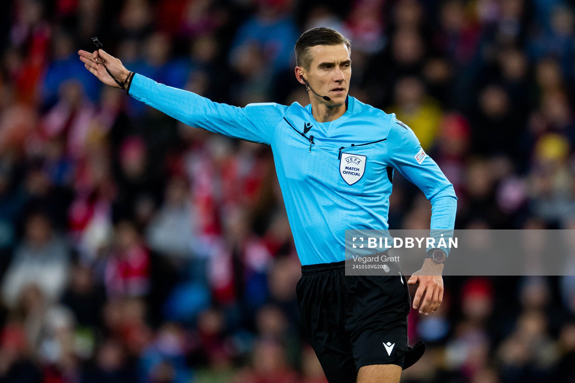Referee Manfredas Lukjancukas