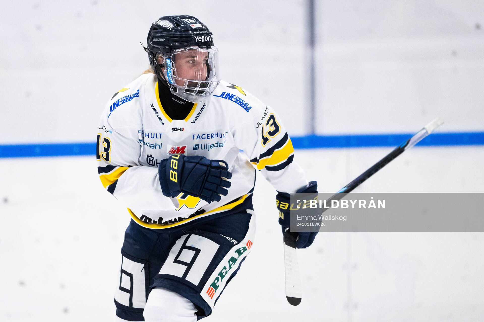 HV71s Julia Nearis jublar