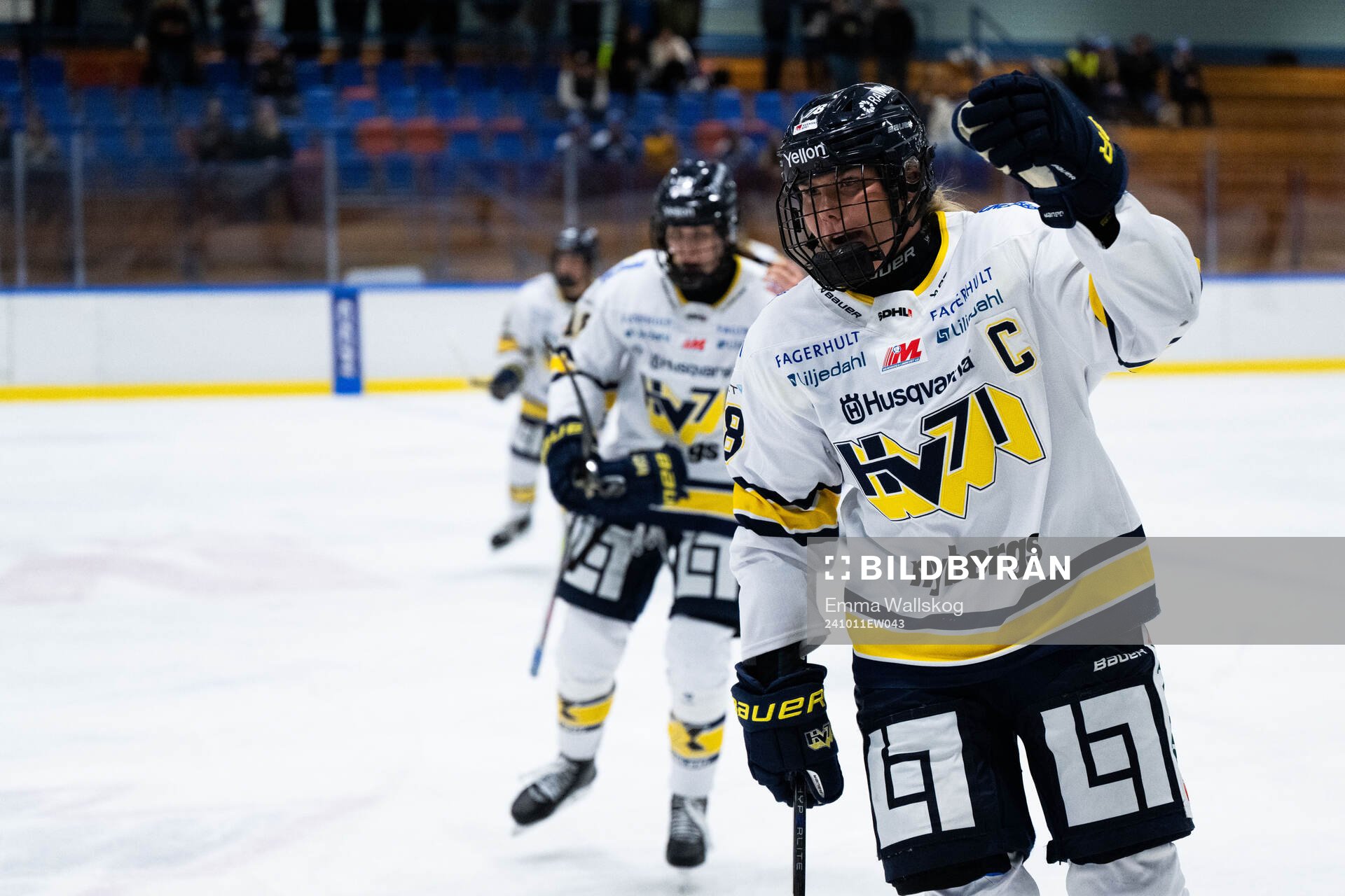 HV71s Elin Svensson jublar
