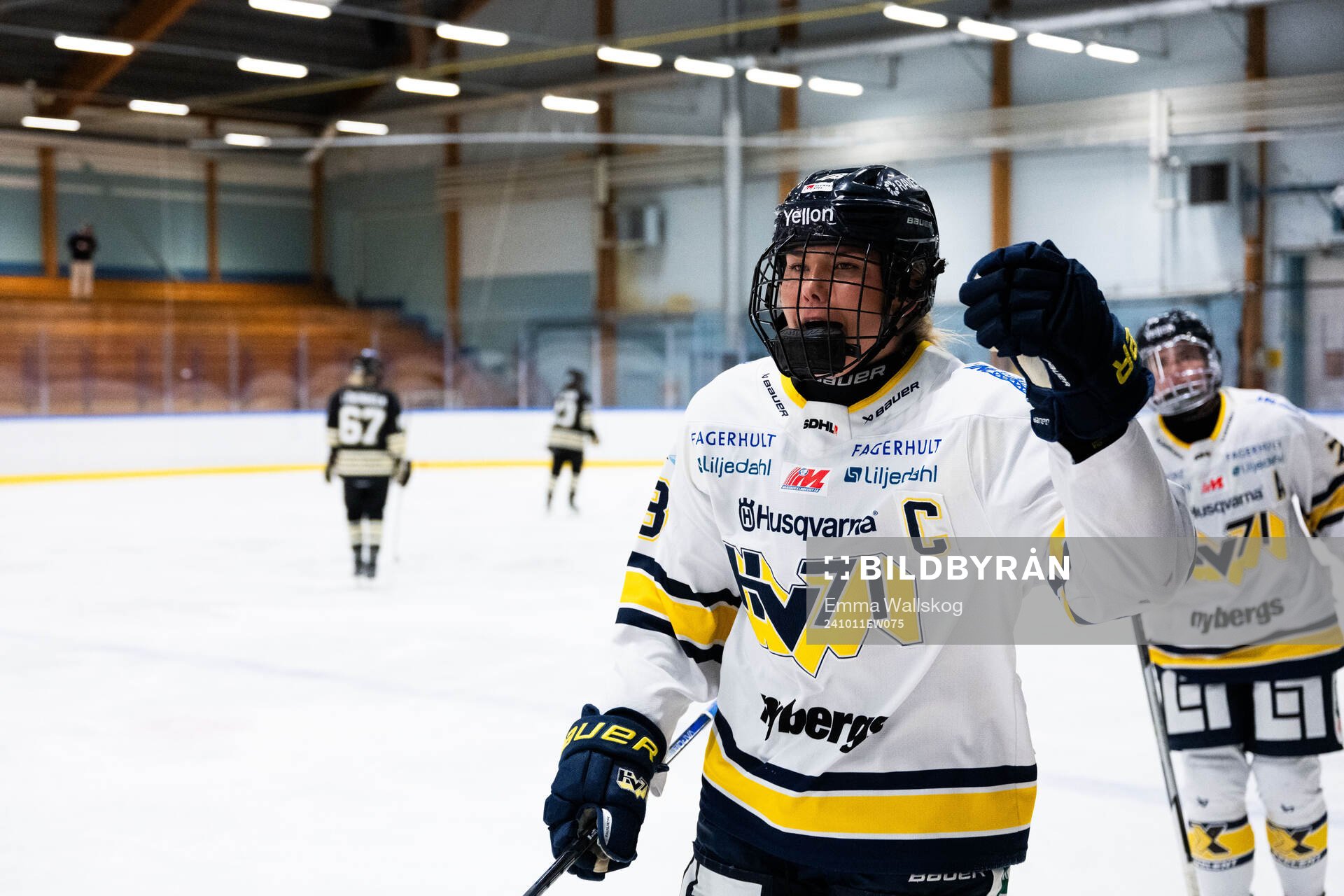 HV71s Elin Svensson jublar