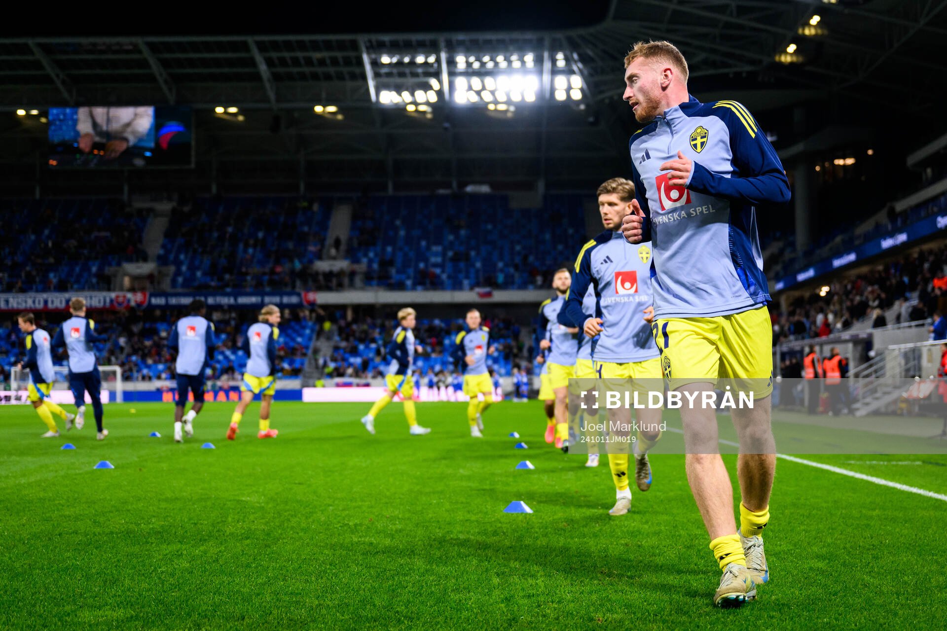 Dejan Kulusevski of Sweden  the Nations League football