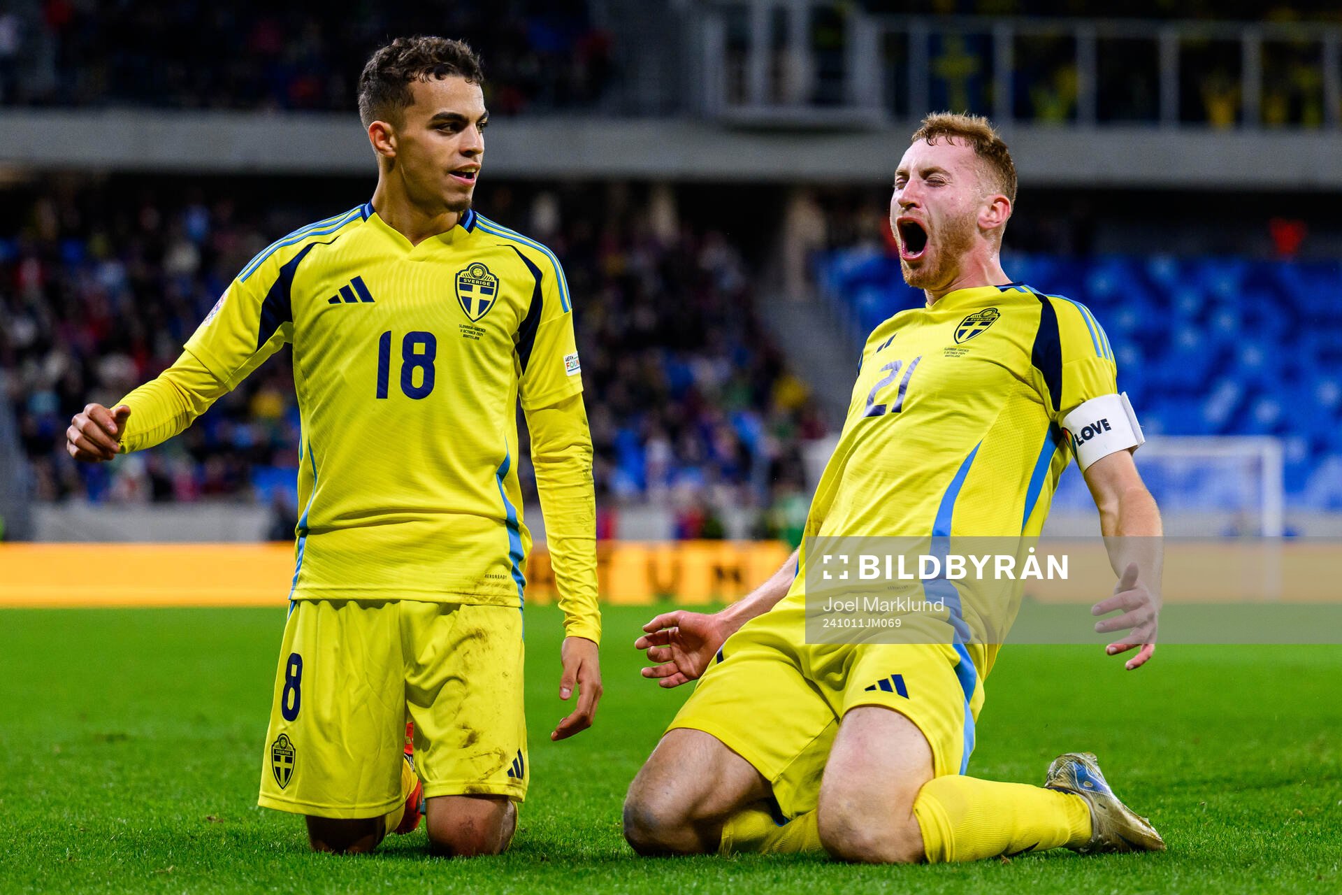 Yasin Ayari and Dejan Kulusevski of Sweden celebrates