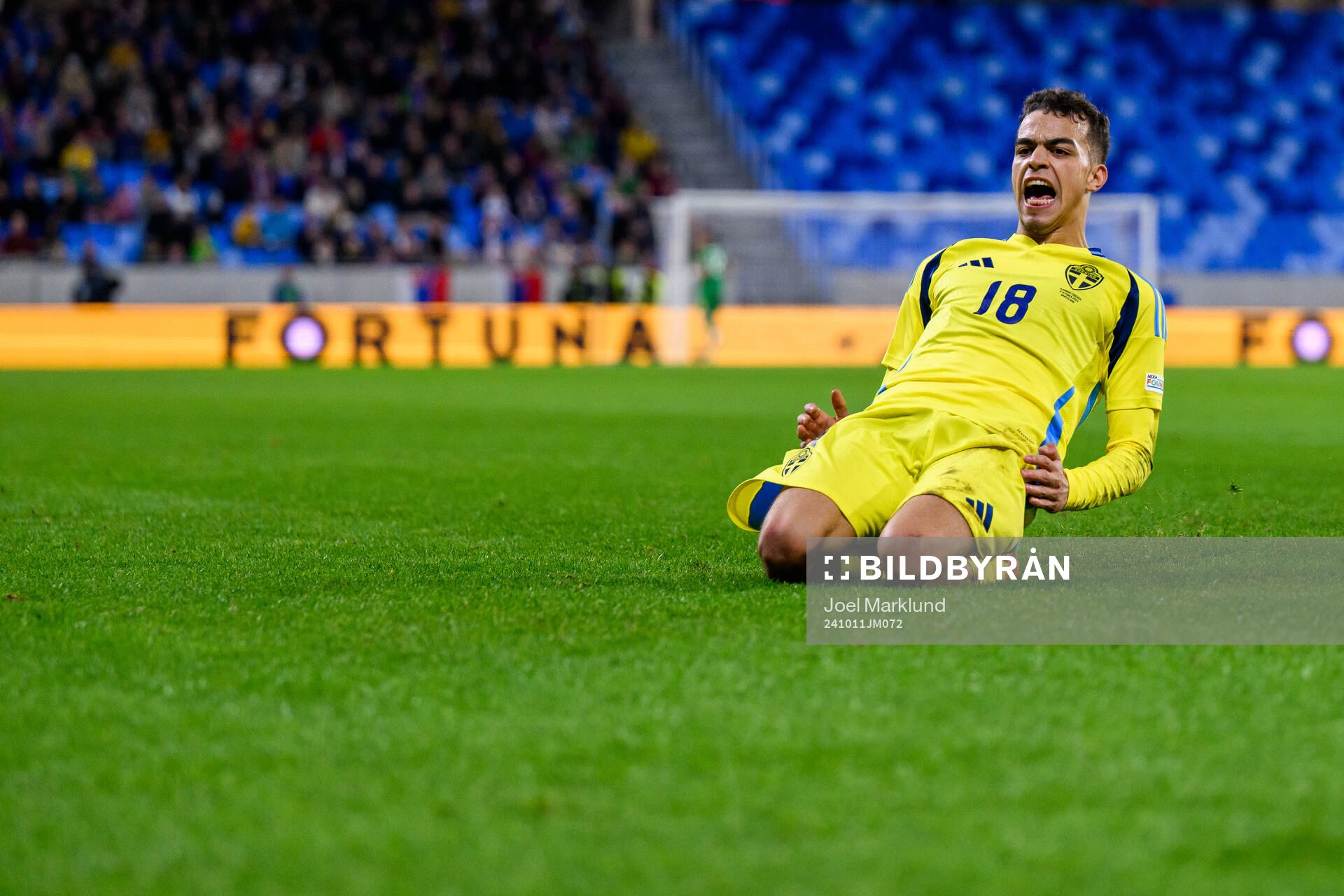 Yasin Ayari of Sweden celebrates