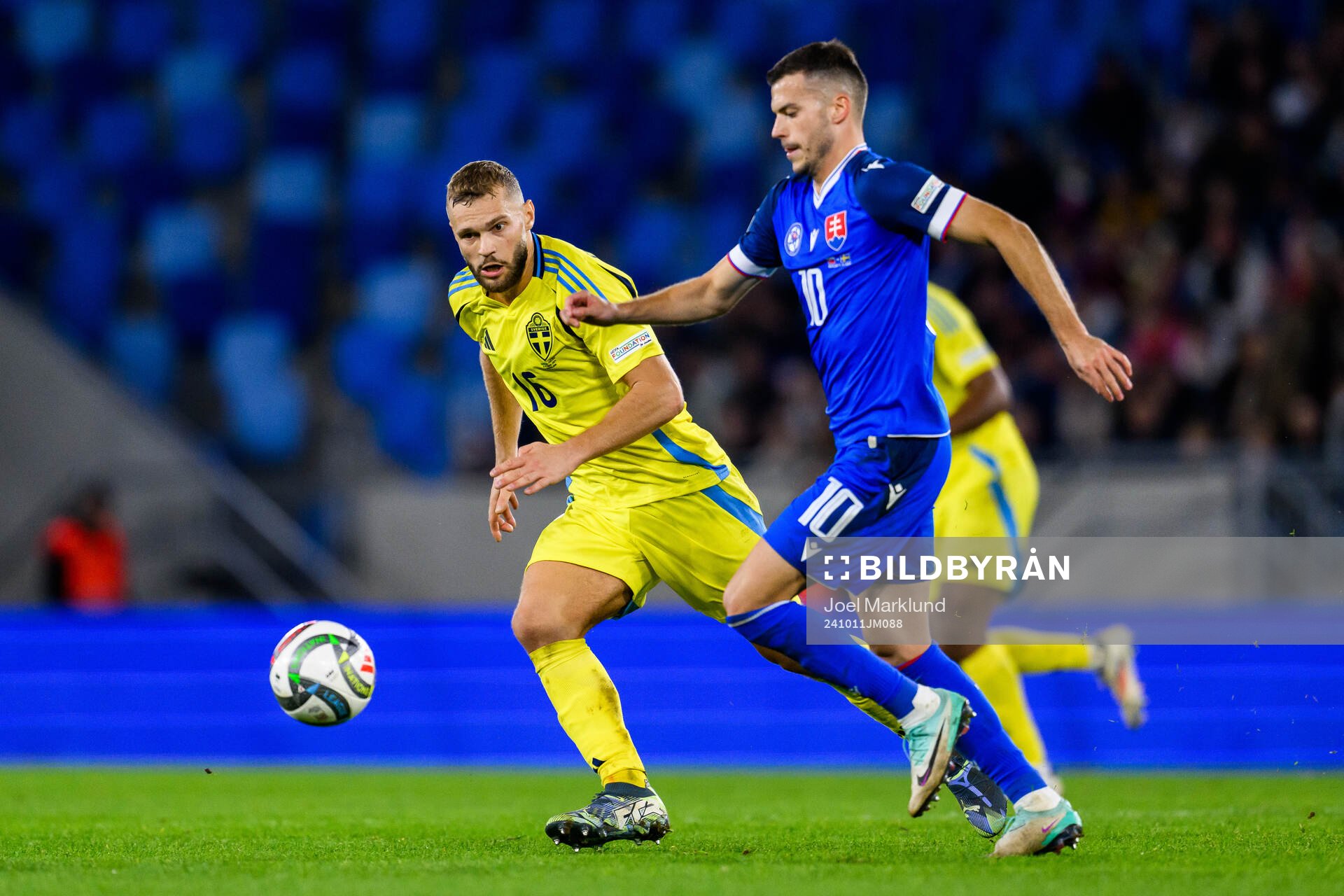 Jesper Karlström of Sweden and Lászlo Bénes of Slovakia