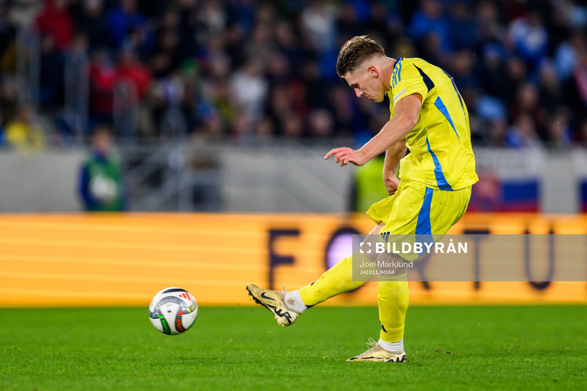 Viktor Gyökeres of Sweden